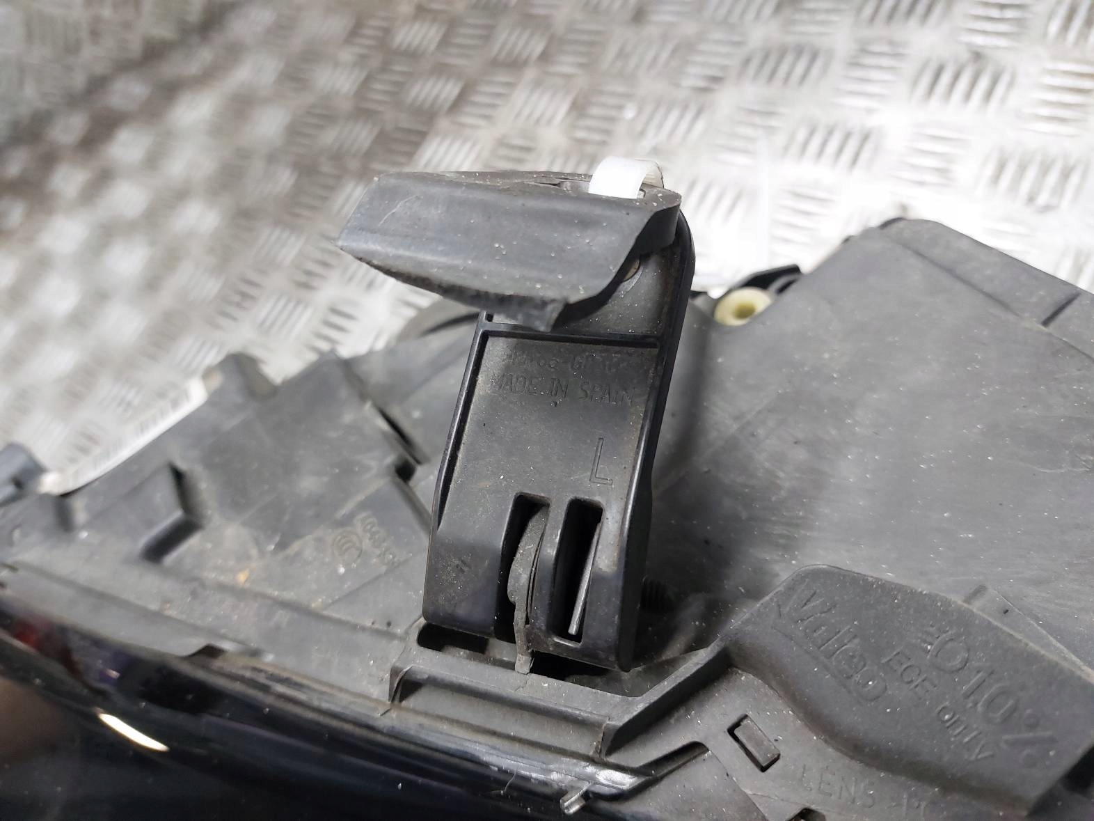 light left front AUDI A5 8T 8T0941029AK 8K0941597