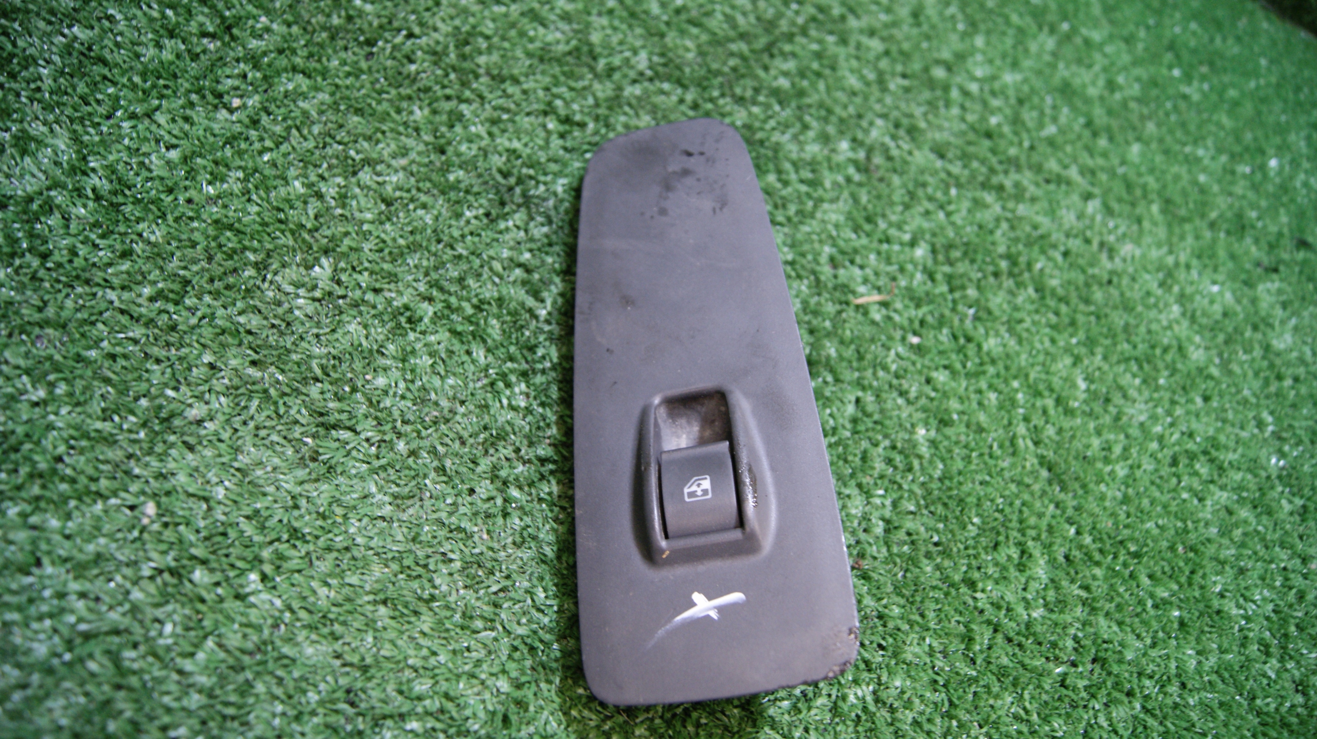 control panel windows of the passenger right front PEUGEOT BOXER 2 7354217170