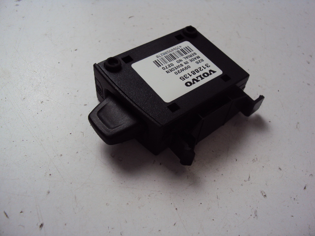 31288135 - ЗЧИТУВАЧ КАРТ VOLVO XC60 І 08-