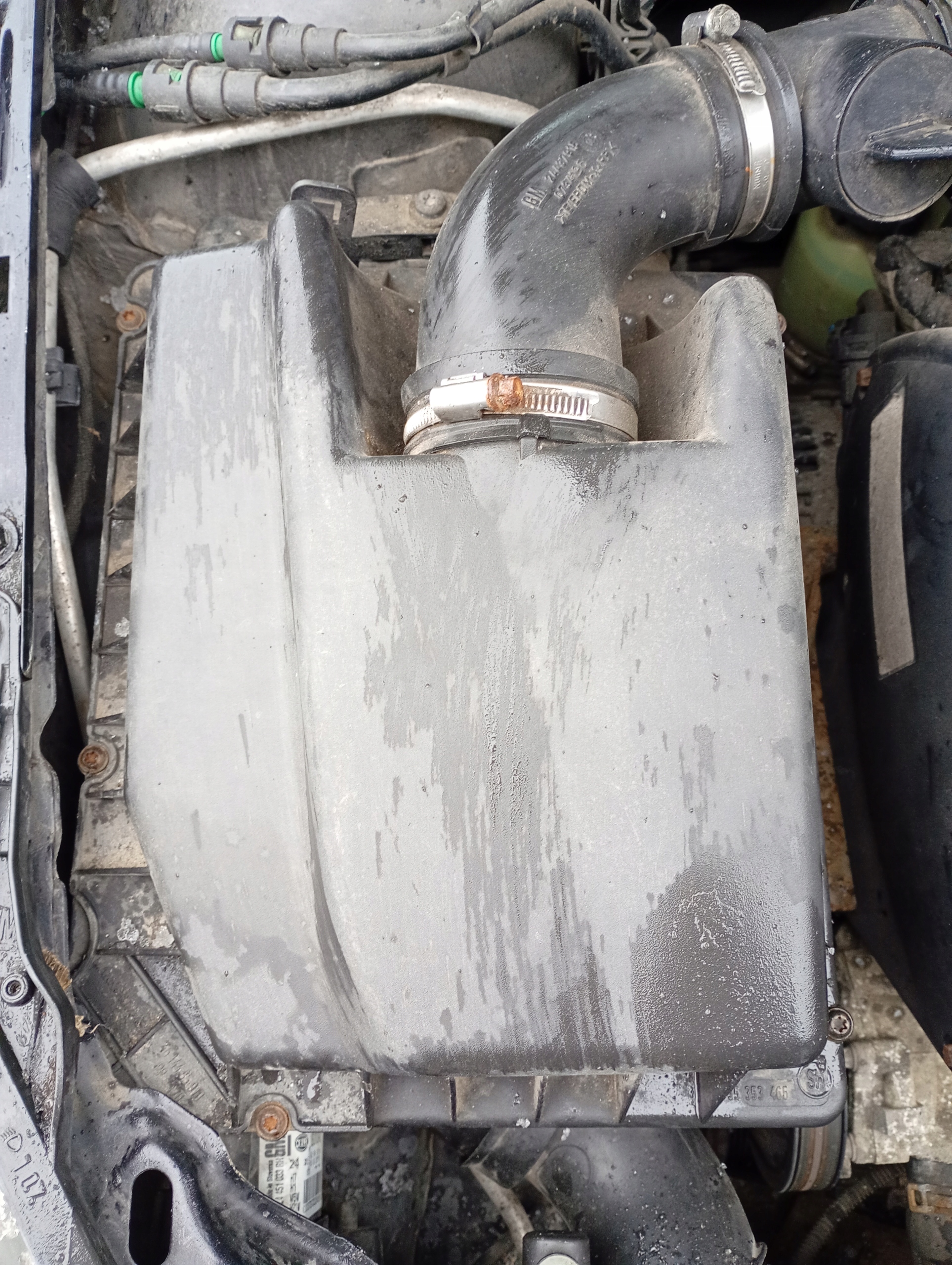 Opel Astra H 04-10 Gehäuse filter luft 1.6 16V