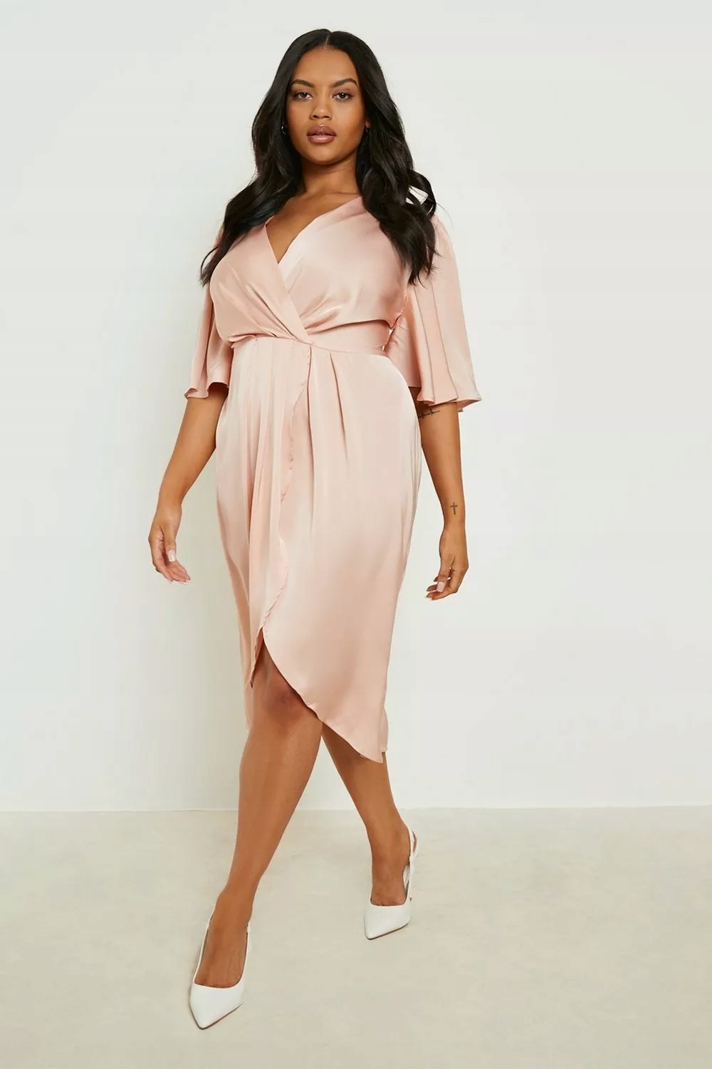 Boohoo PLUS SIZE SATYNOWA KOPERTOWA SUKIENKA MIDI RÓŻOWA 48 Marka Boohoo
