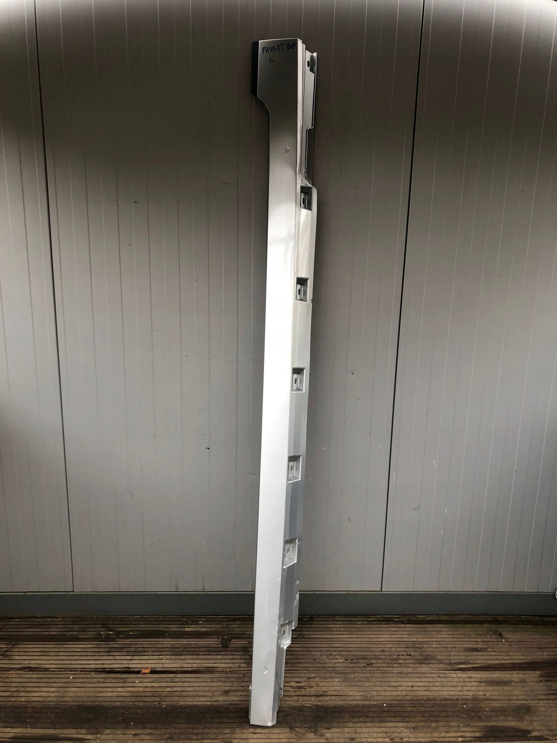 moulding threshold left VW PASSAT B8 sedan LA7W 3G0853857