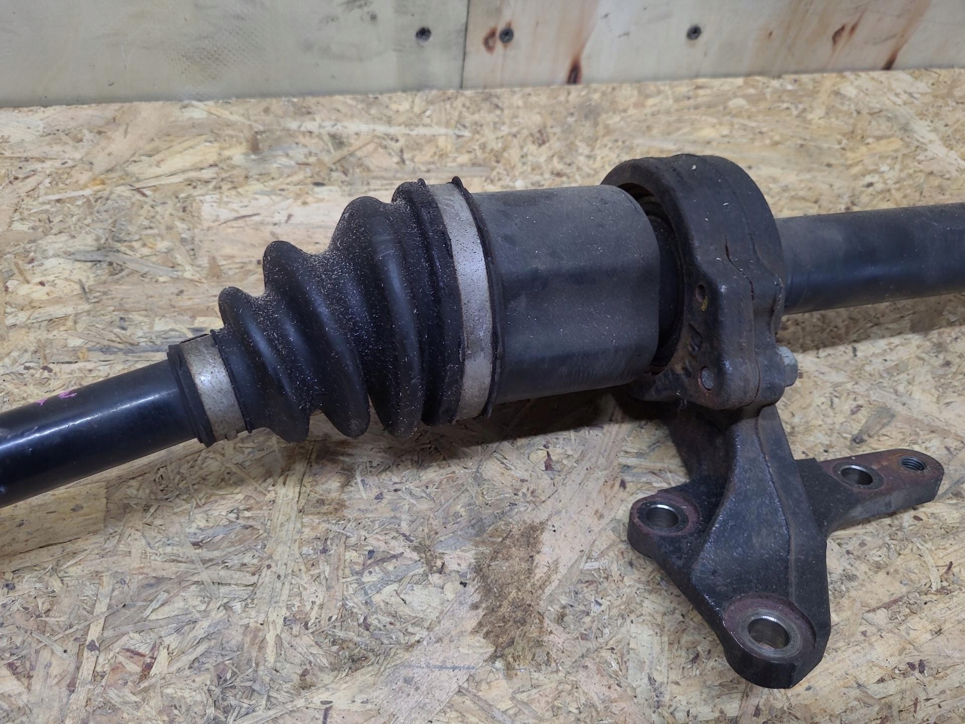 semi-axis front right side Toyota Avensis 3 T270 facelift 2013