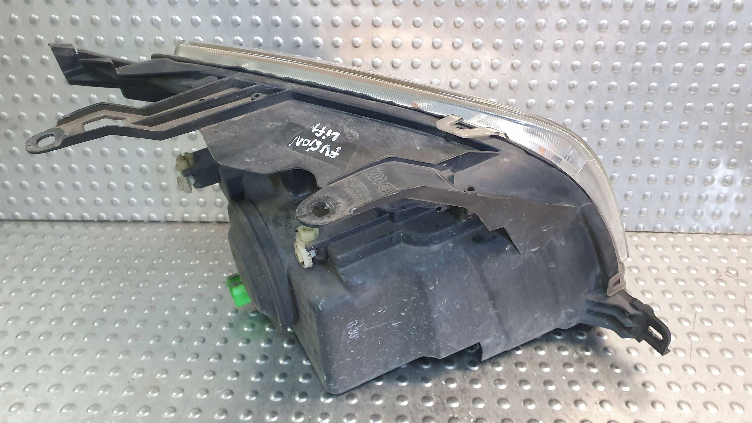 light front left FORD FUSION LIFT 02