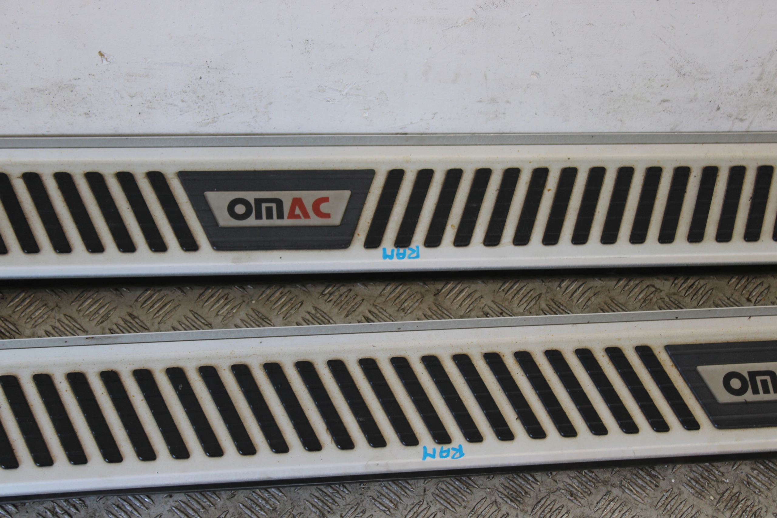 threshold thresholds exterior OMAC DODGE RAM V 5