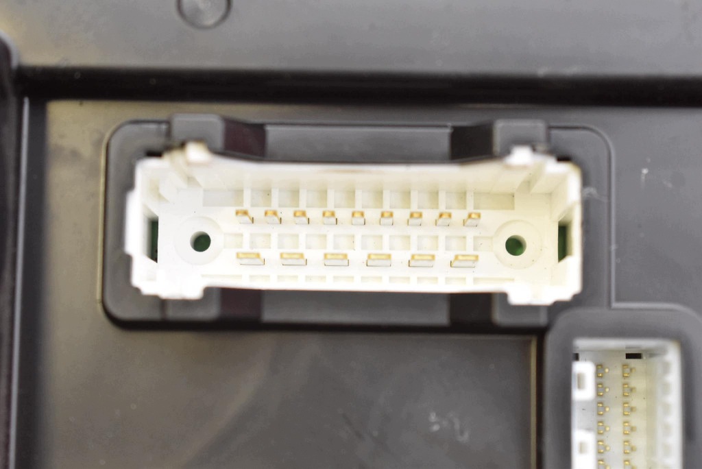 Unité commande confort 284B13VU0A NISSAN NOTE 2 II E12 1.2 VVT 80 KM 12-16