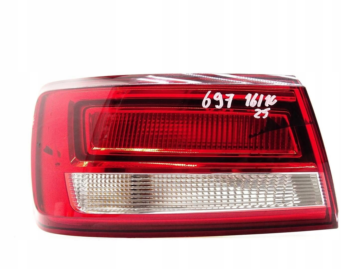 light left rear part left rear AUDI A3 8V LIFT sedan 16- 8V5945069
