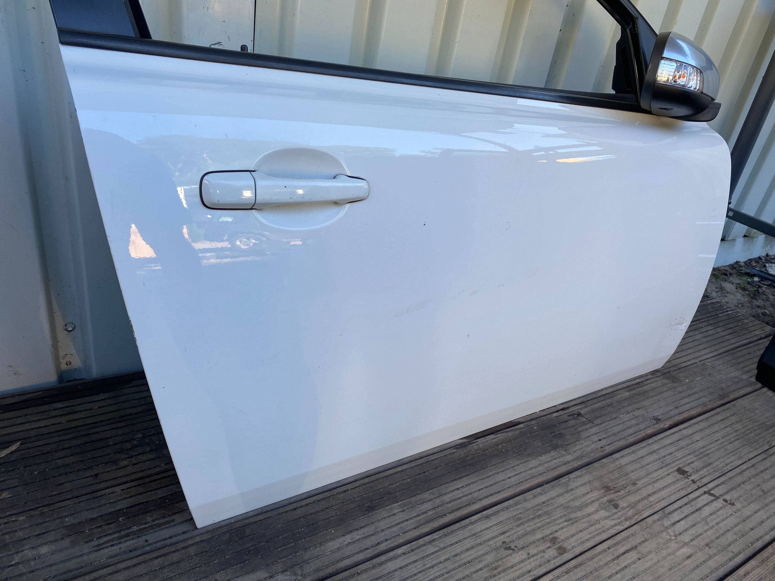 VOLVO C30 LIFT complete door right front front white