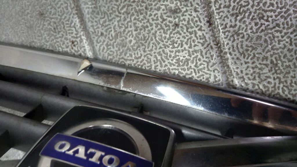 решетка радиатора volvo S80 II 30655102