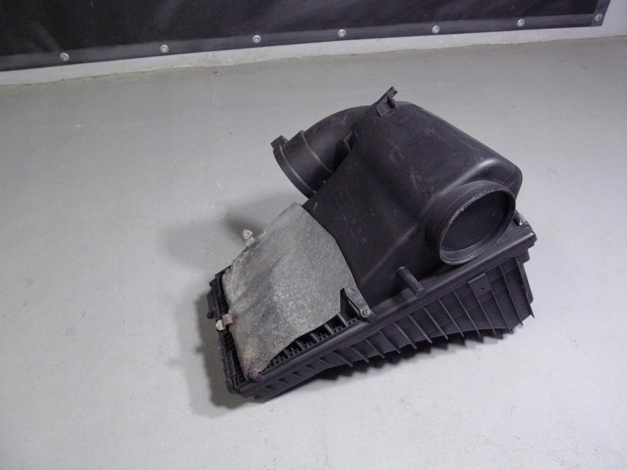 VW TOUAREG 7L 2.5 TDI / / КОРПУС ФИЛЬТРА 7L0129607