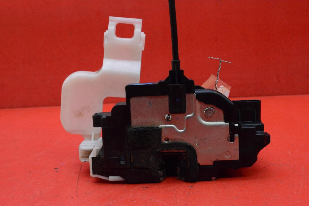 lock door left front front EU KIA CEED 1 and KOMBI 07-10