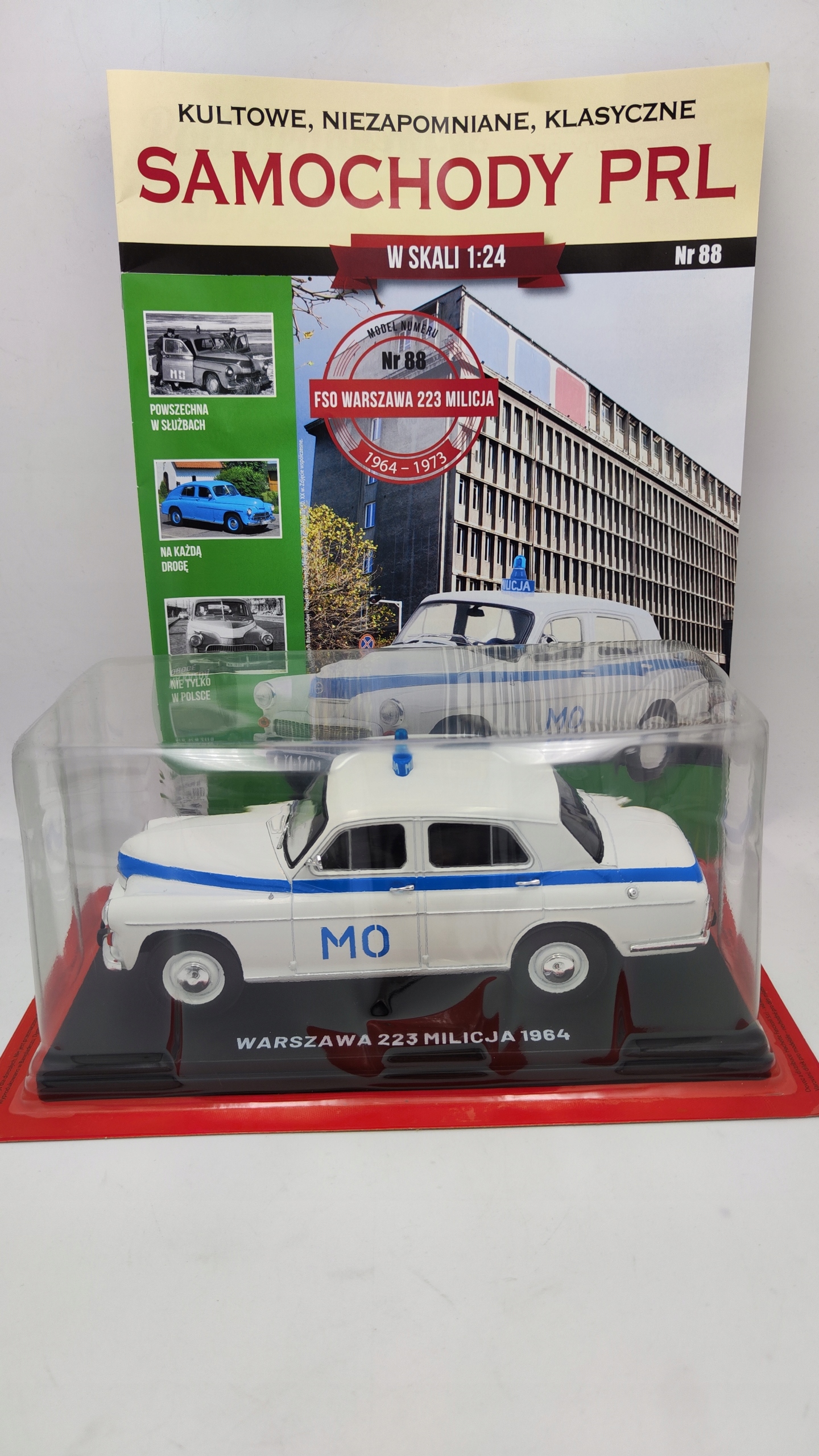 Auta PRL-u- Varšava 223 Milice Č.88 1:24