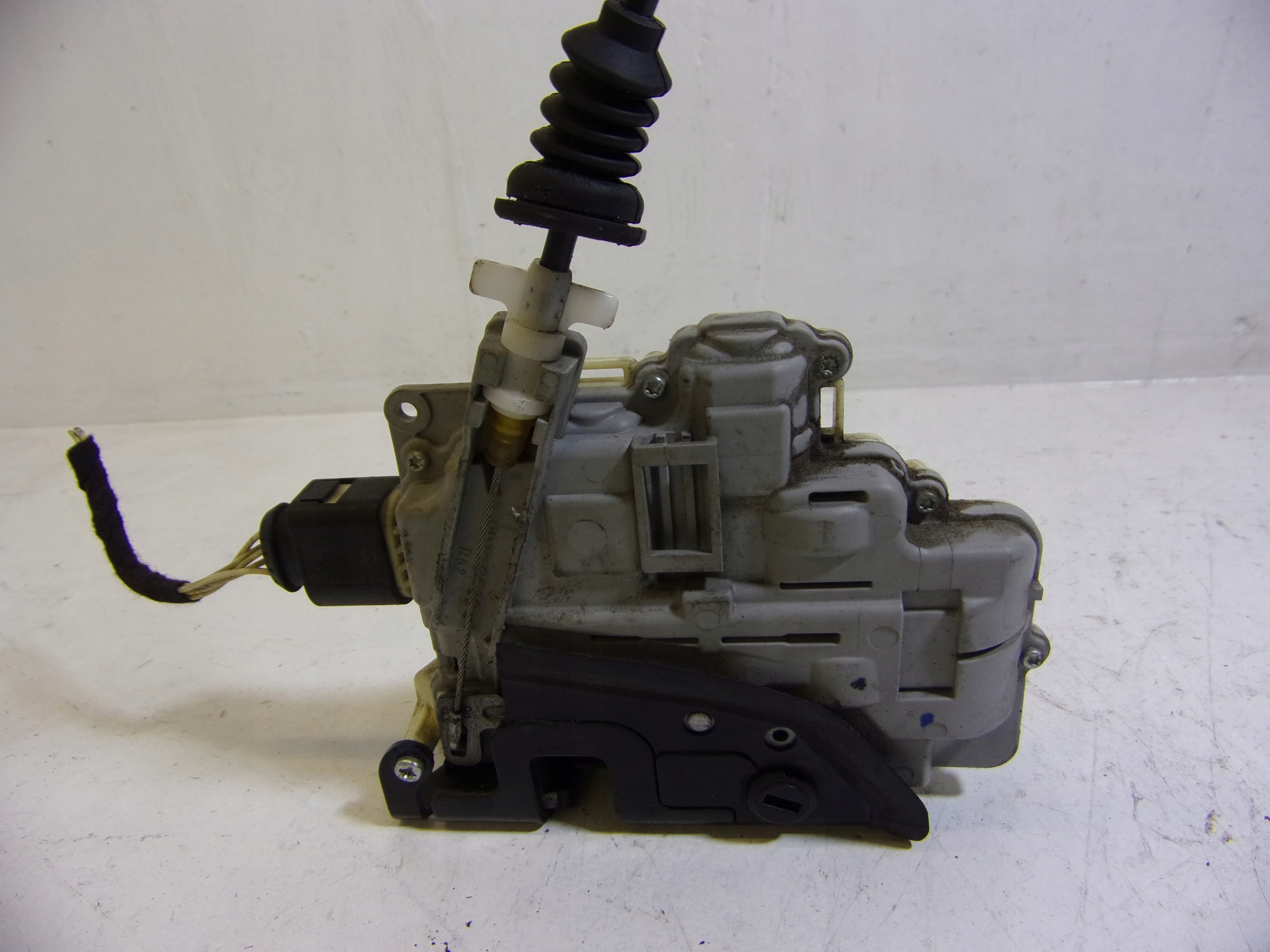 lock door right rear part rear VOLKSWAGEN PASSAT B6 3C4839016A