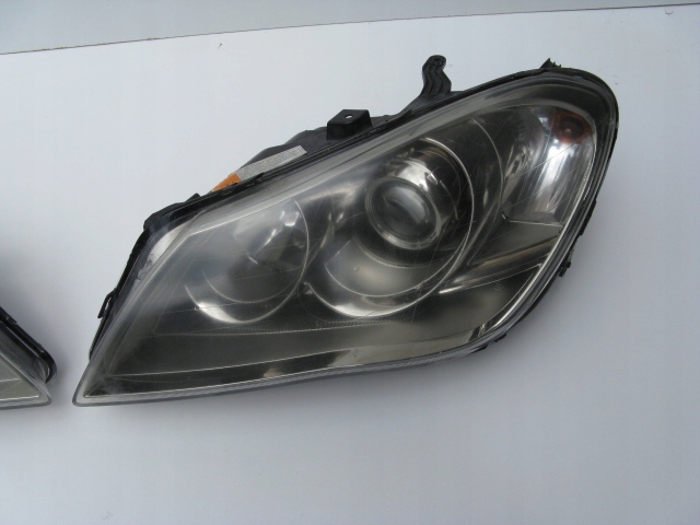 lights front SUZUKI KIZASHI