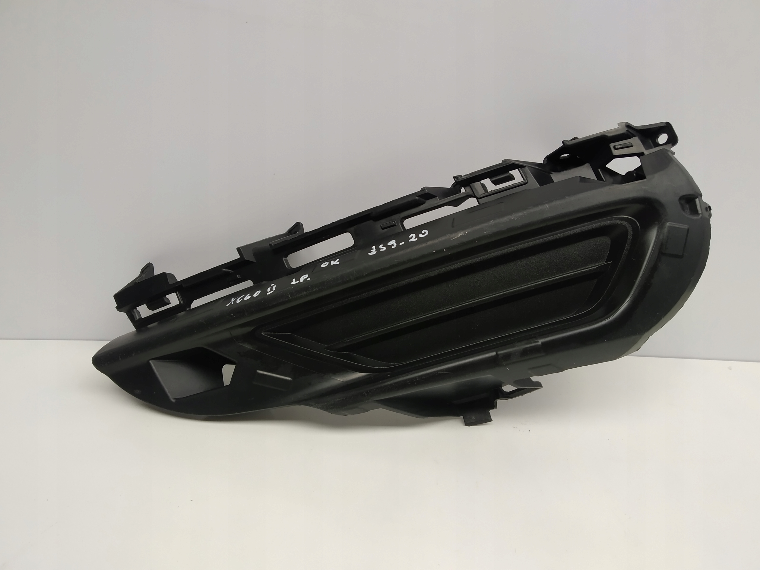 Volvo Xc60 II grid spoiler left lower w bumper front 31425181 original