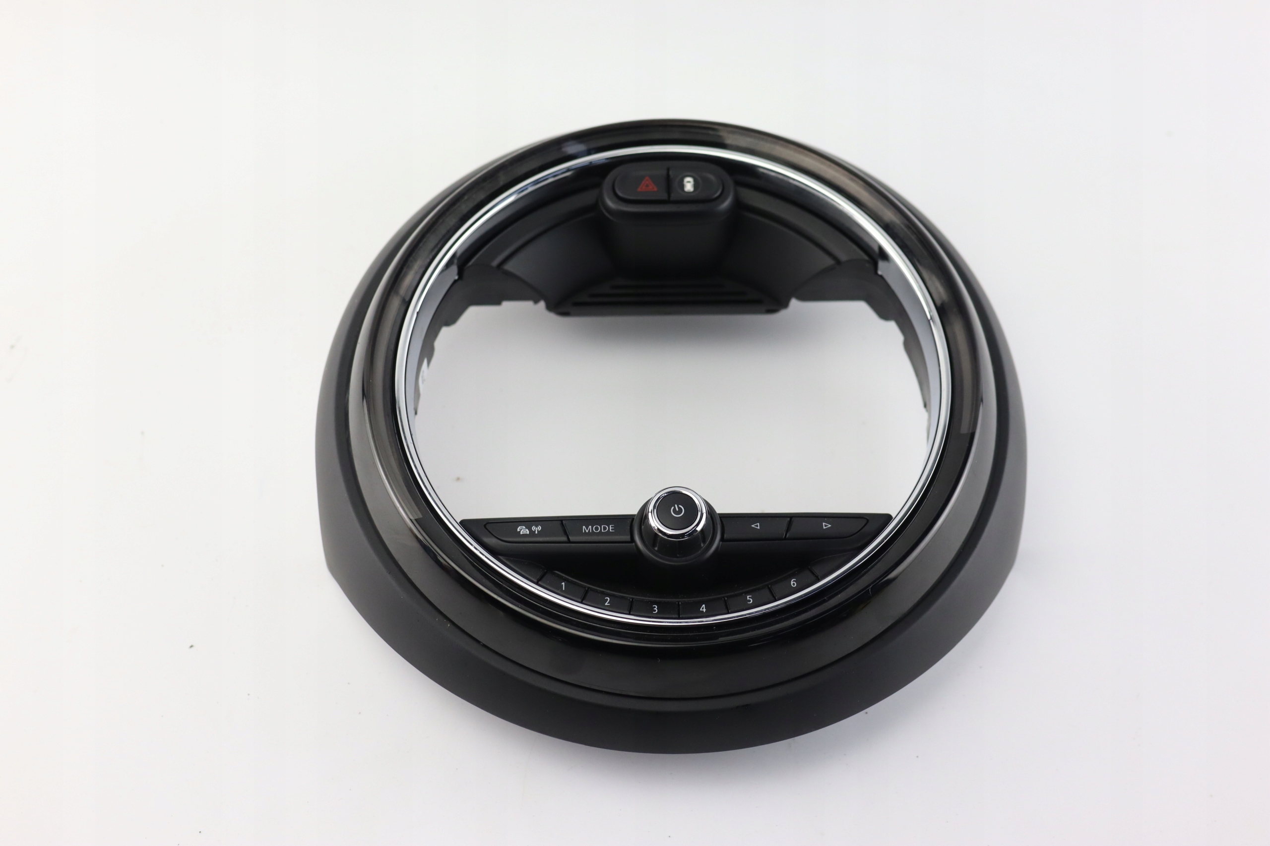 9354026 - Рамка дисплея MINI COUNTRYMAN F60 9354026-05