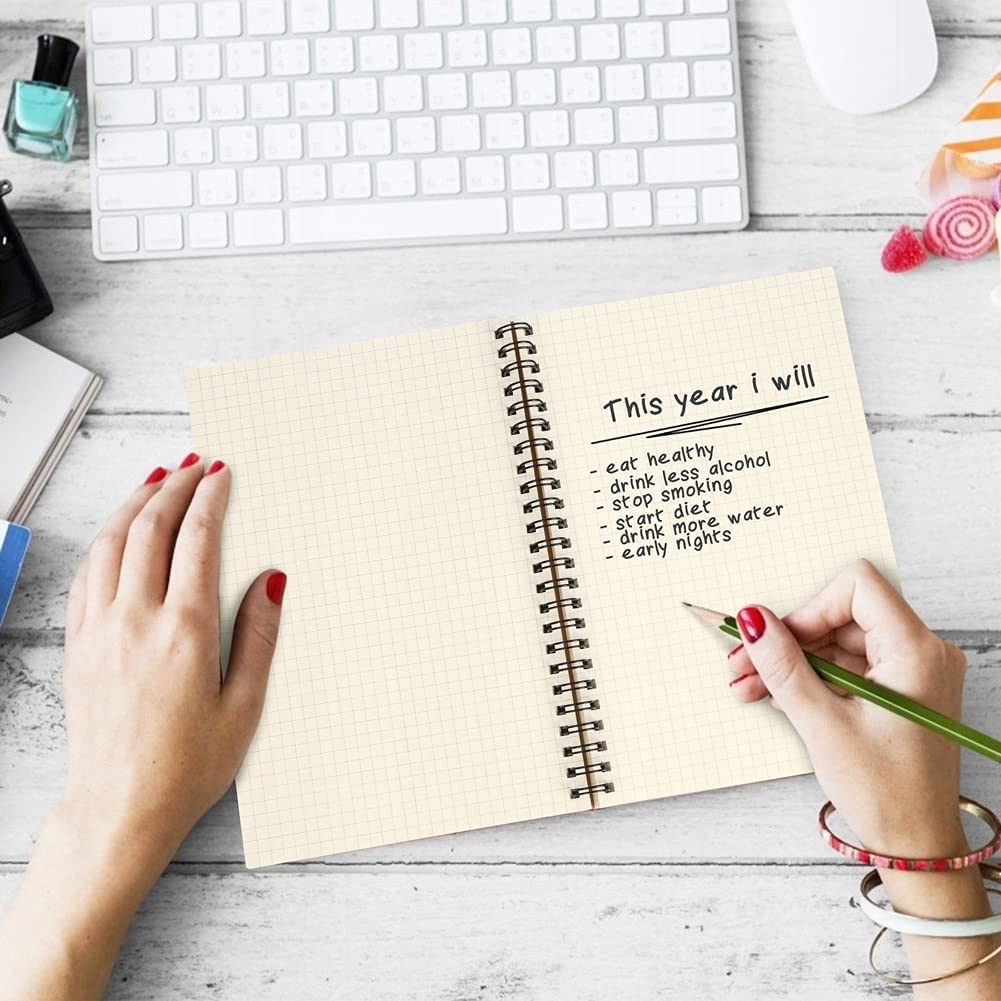 ZESTAW NOTATNIKÓW SPIRALNYCH A5 80 g/m² 4 SZTUKI Marka inna