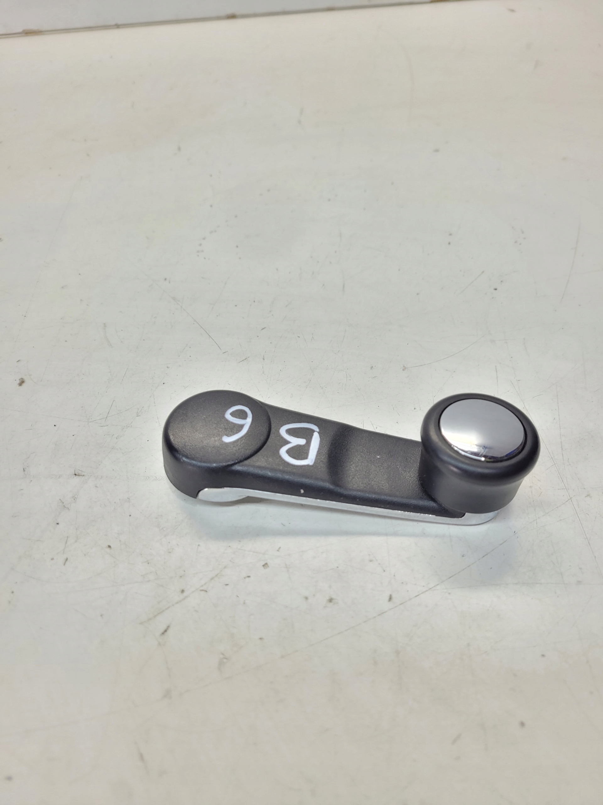 handle KORBKA windows rear part AUDI A4 B6 B7 8Z0837581