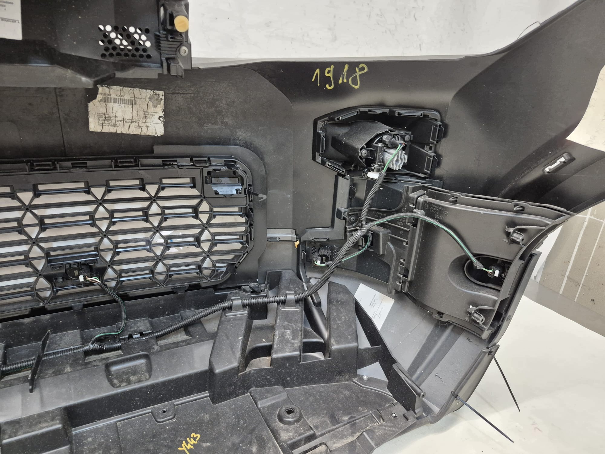 DACIA BIGSTER 25- bumper front front PDC KAMERA 620228075R