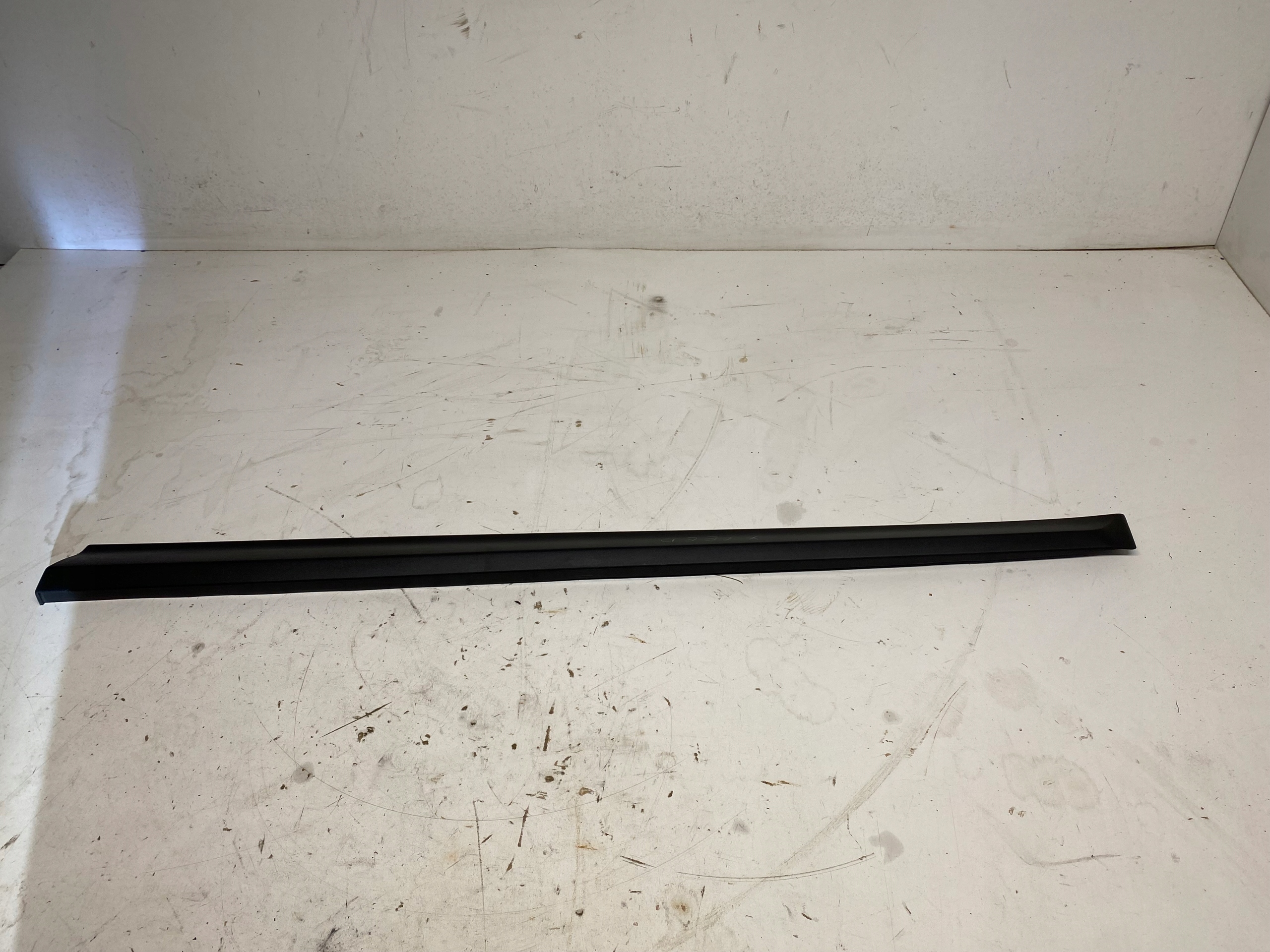 KIA X CEED XCEED moulding door right front LADNA