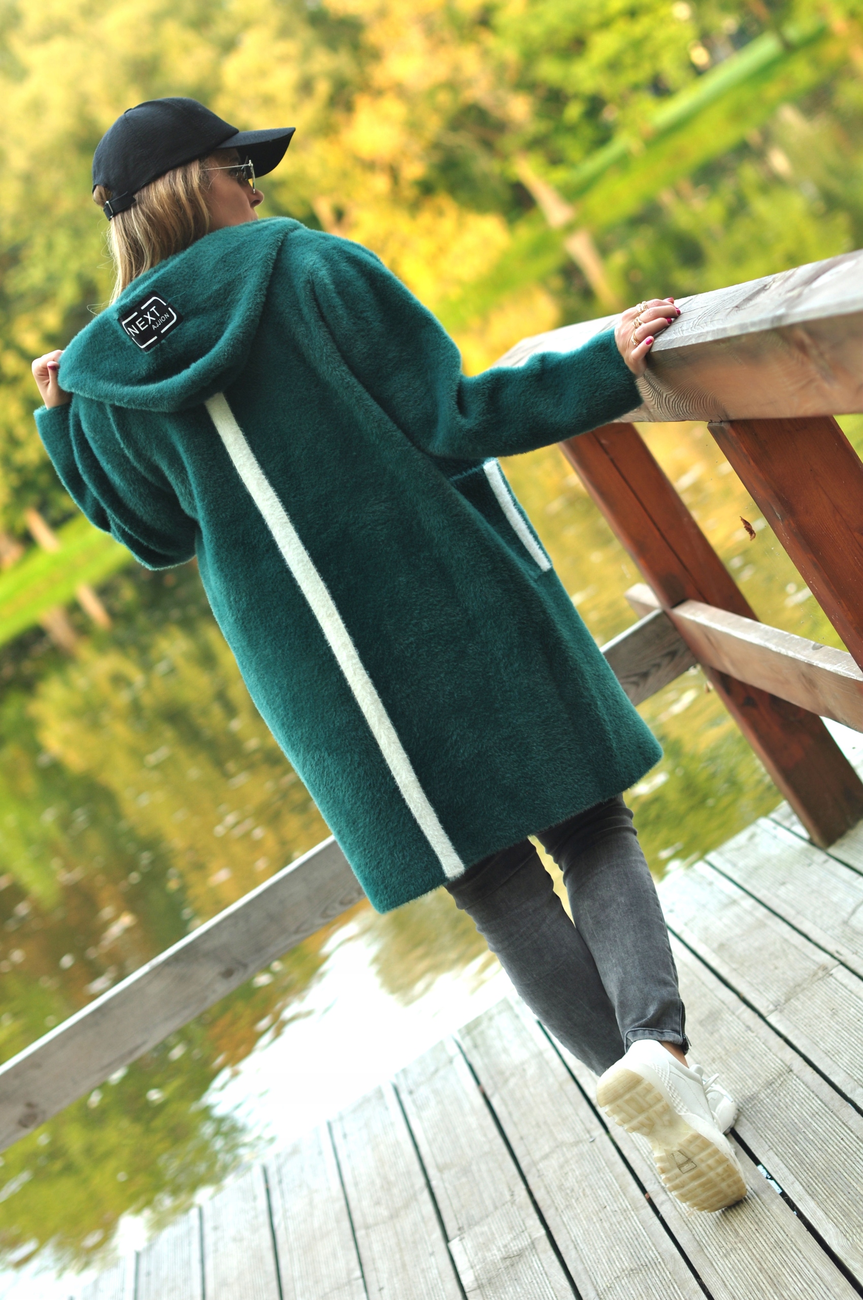 PŁASZCZ Z ALPAKI Z KAPTUREM sportowy BUTELKOWY Rękaw długi rękaw