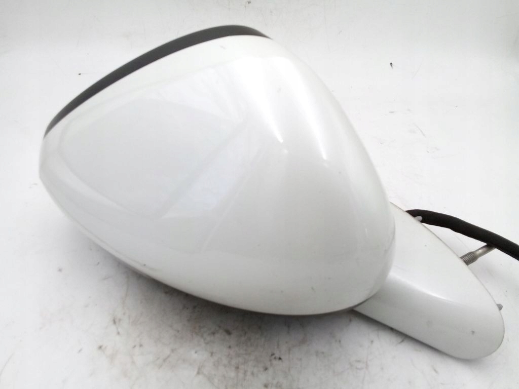 Peugeot 508 and 1 mirror right electrics 8 PIN KWED EU