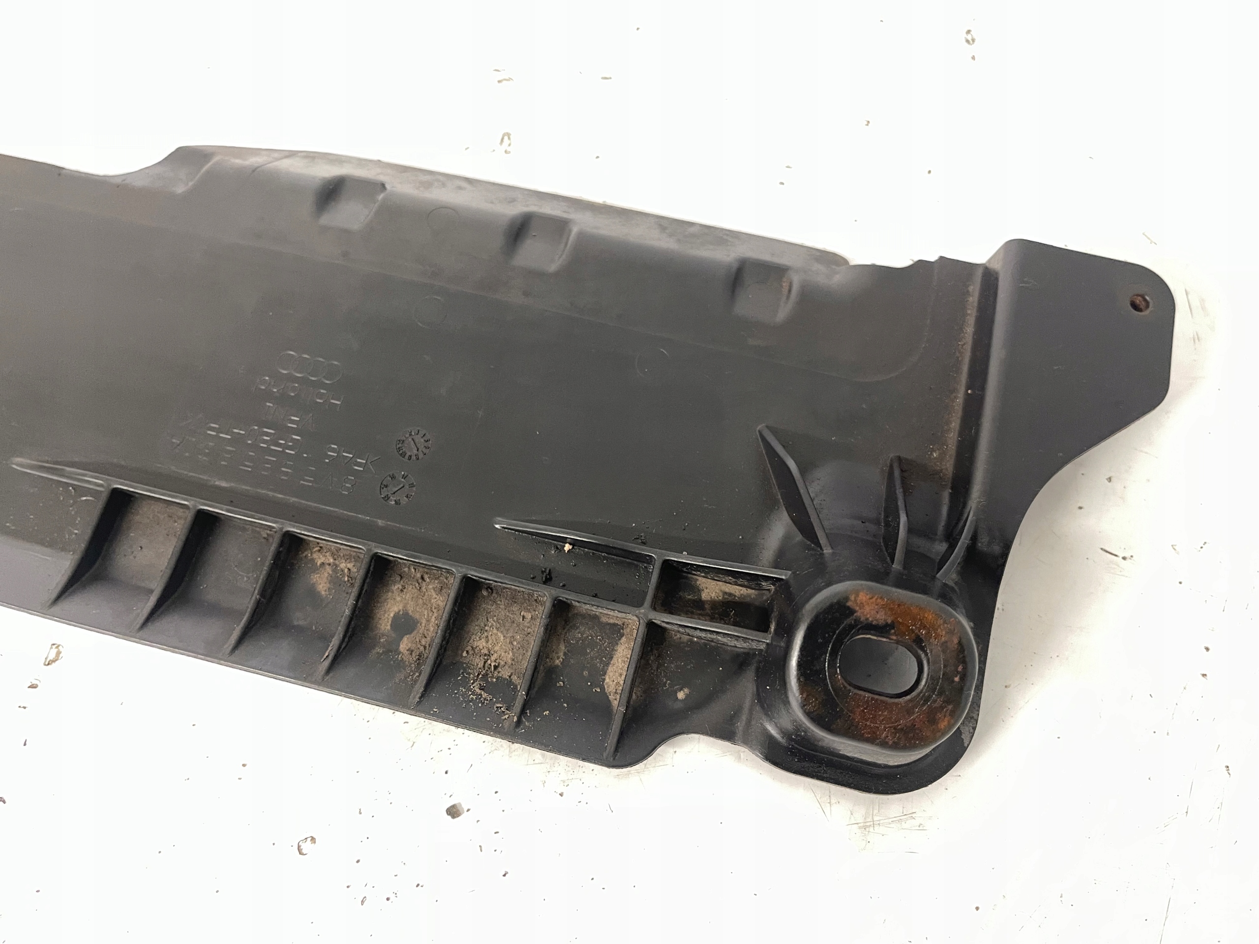 Blende Abdeckung abdeckung Unterfahrschutz AUDI A3 8V Sedan 8V5825230A