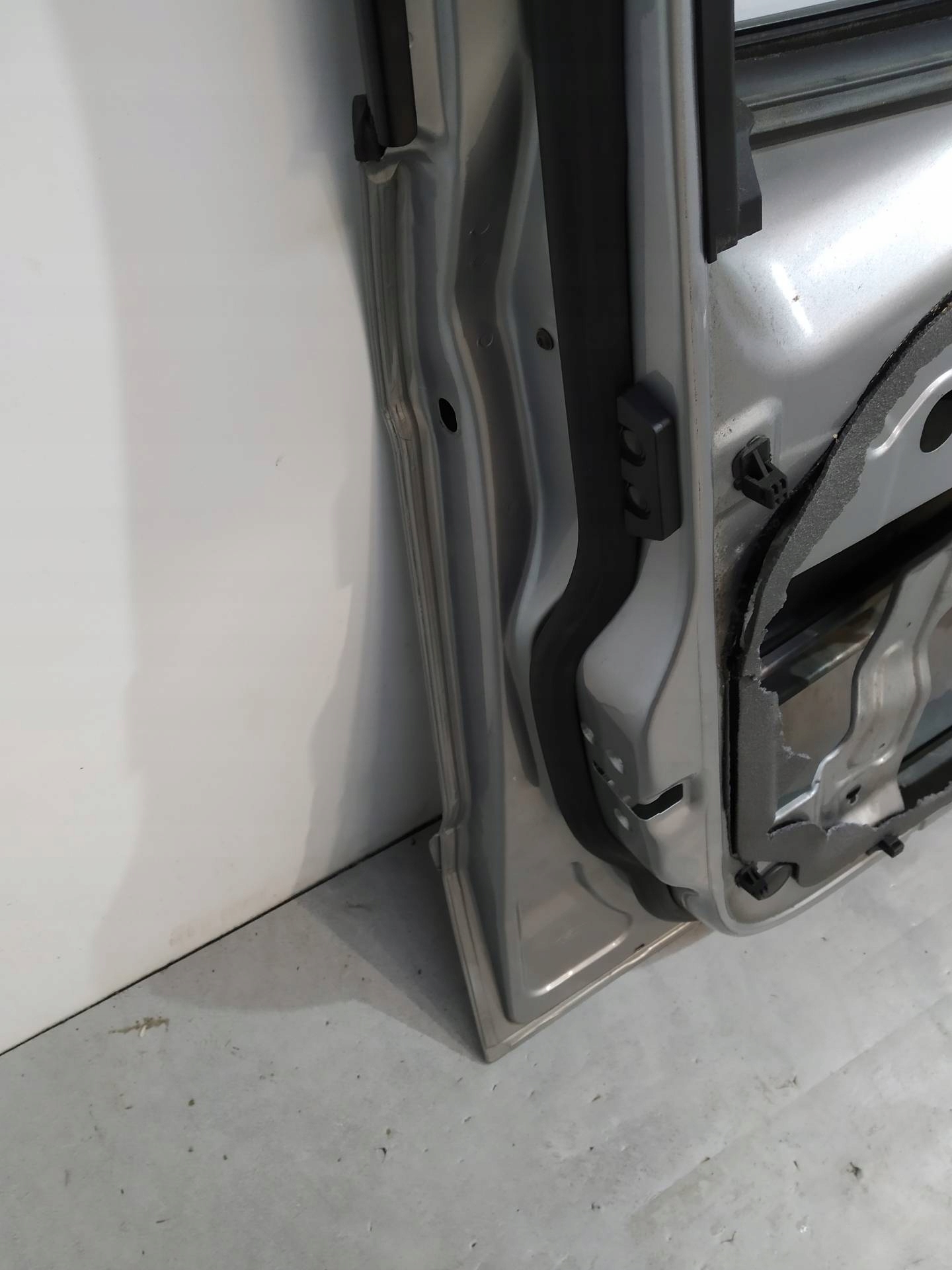 dveře levé předek 76 Ford S-MAX a (2006-2015)