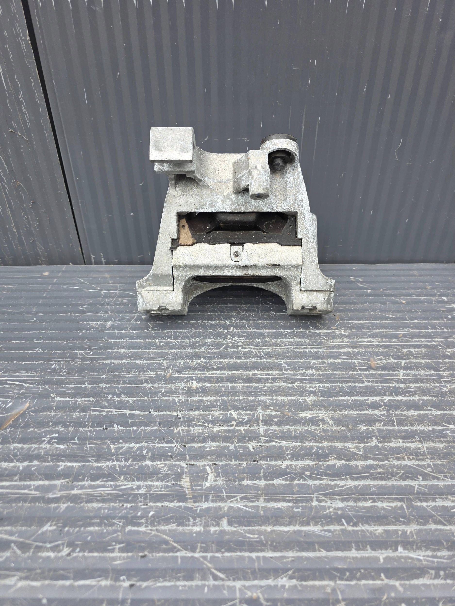 JEEP CHEROKEE KL LIFT 2.2D airbag engine mount P68141400A