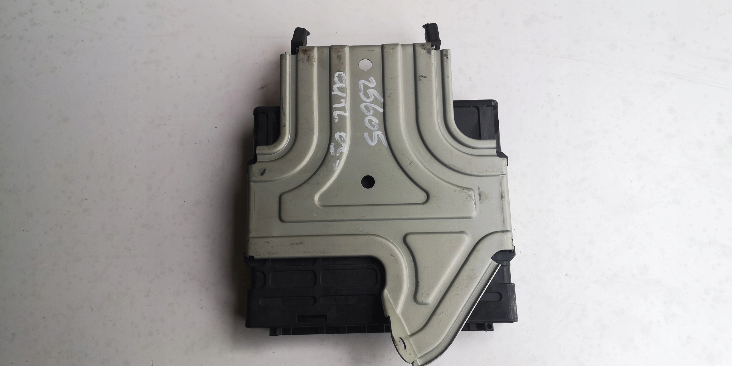 MITSUBISHI OTLANDER Computer ECU MN122218
