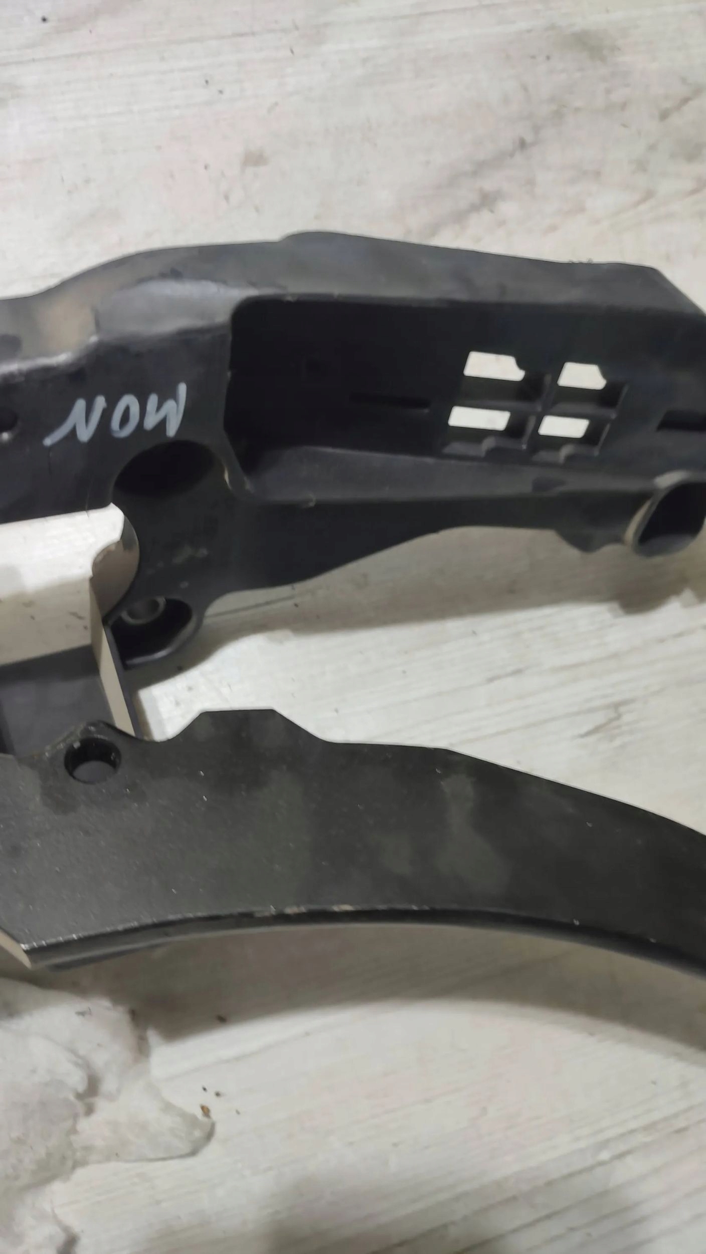 Ford Mondeo MK5 16r 2.0TDCi Pedal Bremse