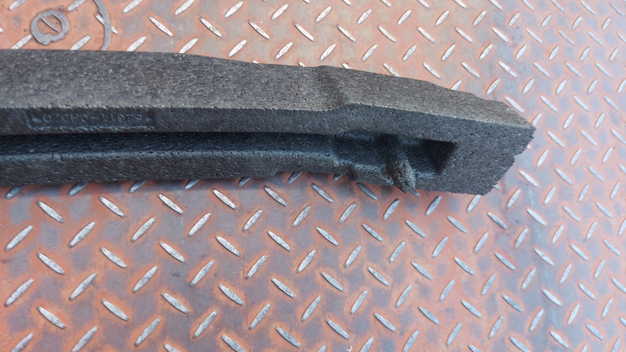 ABSORBER ASSORBITORE Paraurti Anteriore TOYOTA AYGO II 14