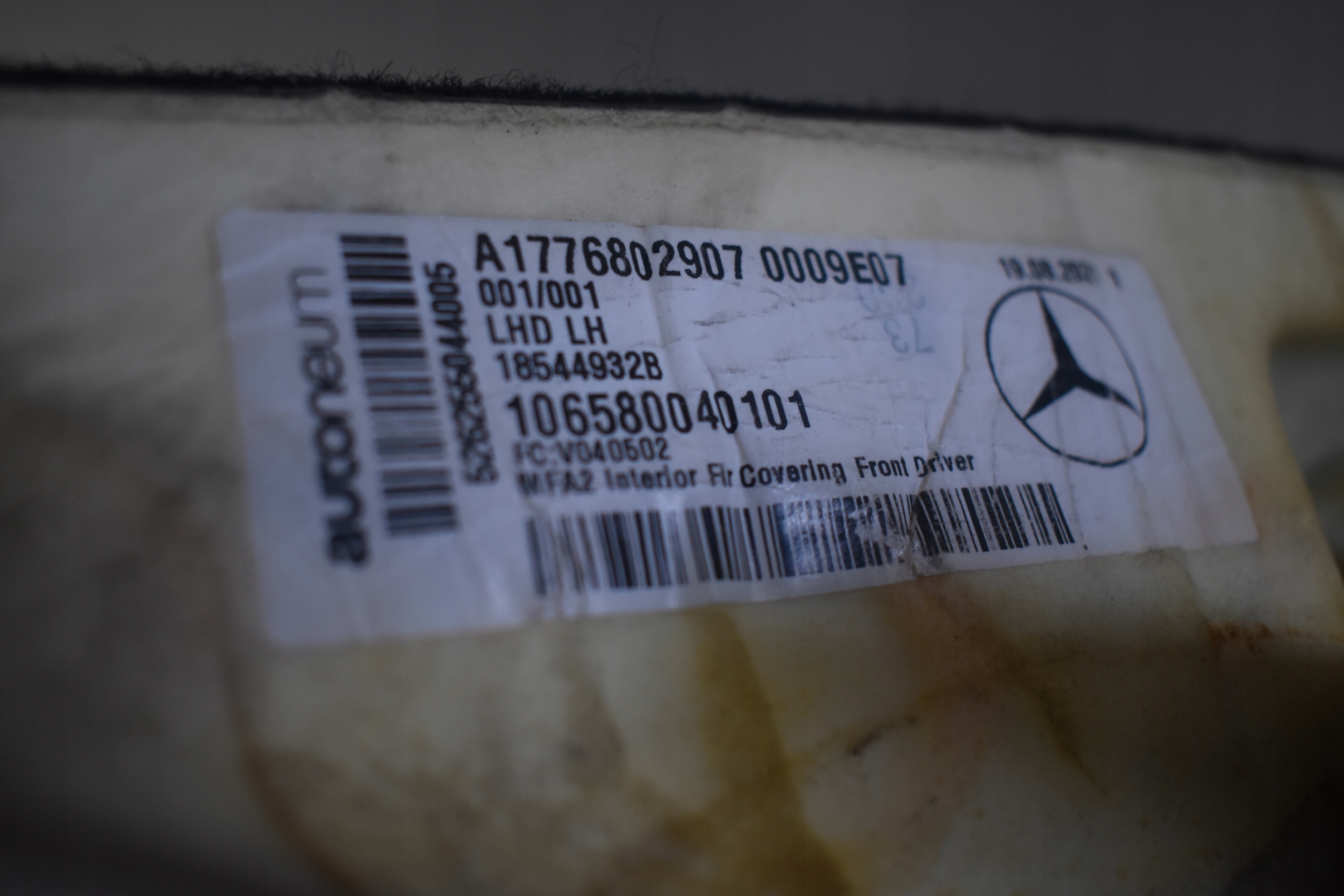 IDEALNY carpet left mats front front left MERCEDES W177 W118 1
