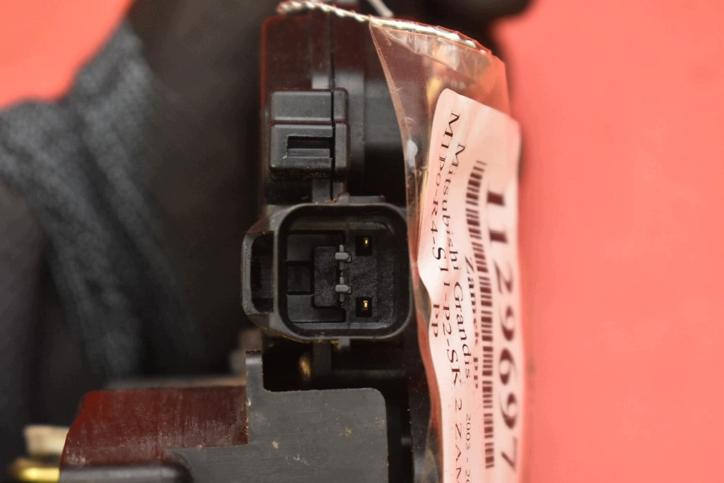 lock door right front front EU MITSUBISHI GRANDIS 1 and 03-11