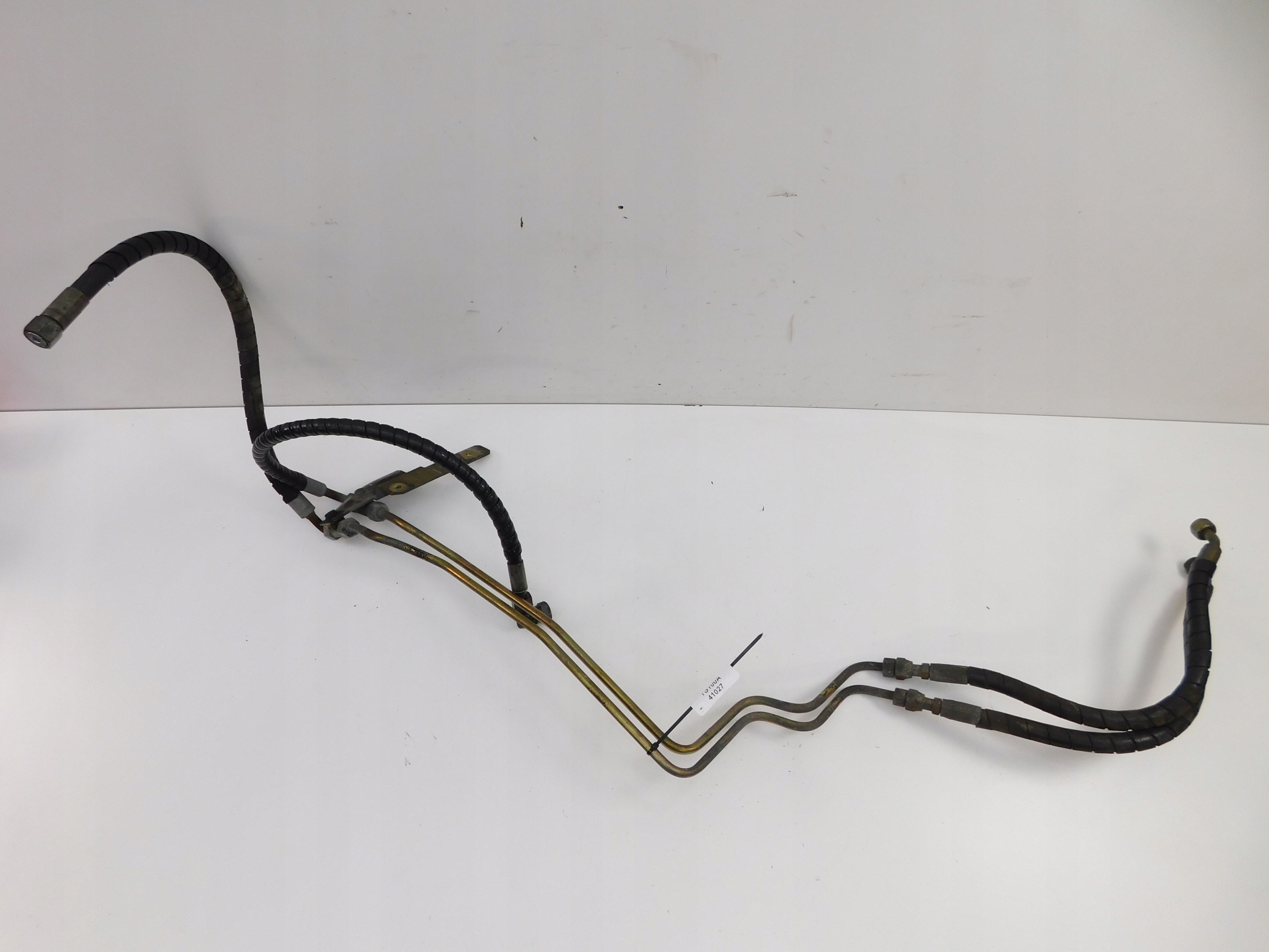 NEW HOLLAND TS 100A ВСПОМОГАТЕЛЬНЫЕ ТРУБКИ