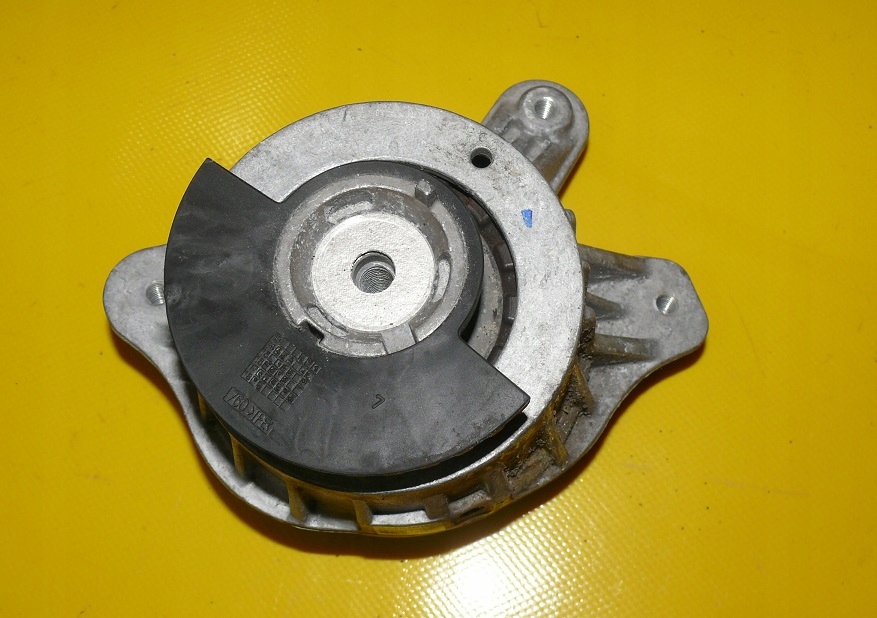 engine mount left MERCEDES E-KLASA W213 16r.- A2132400500
