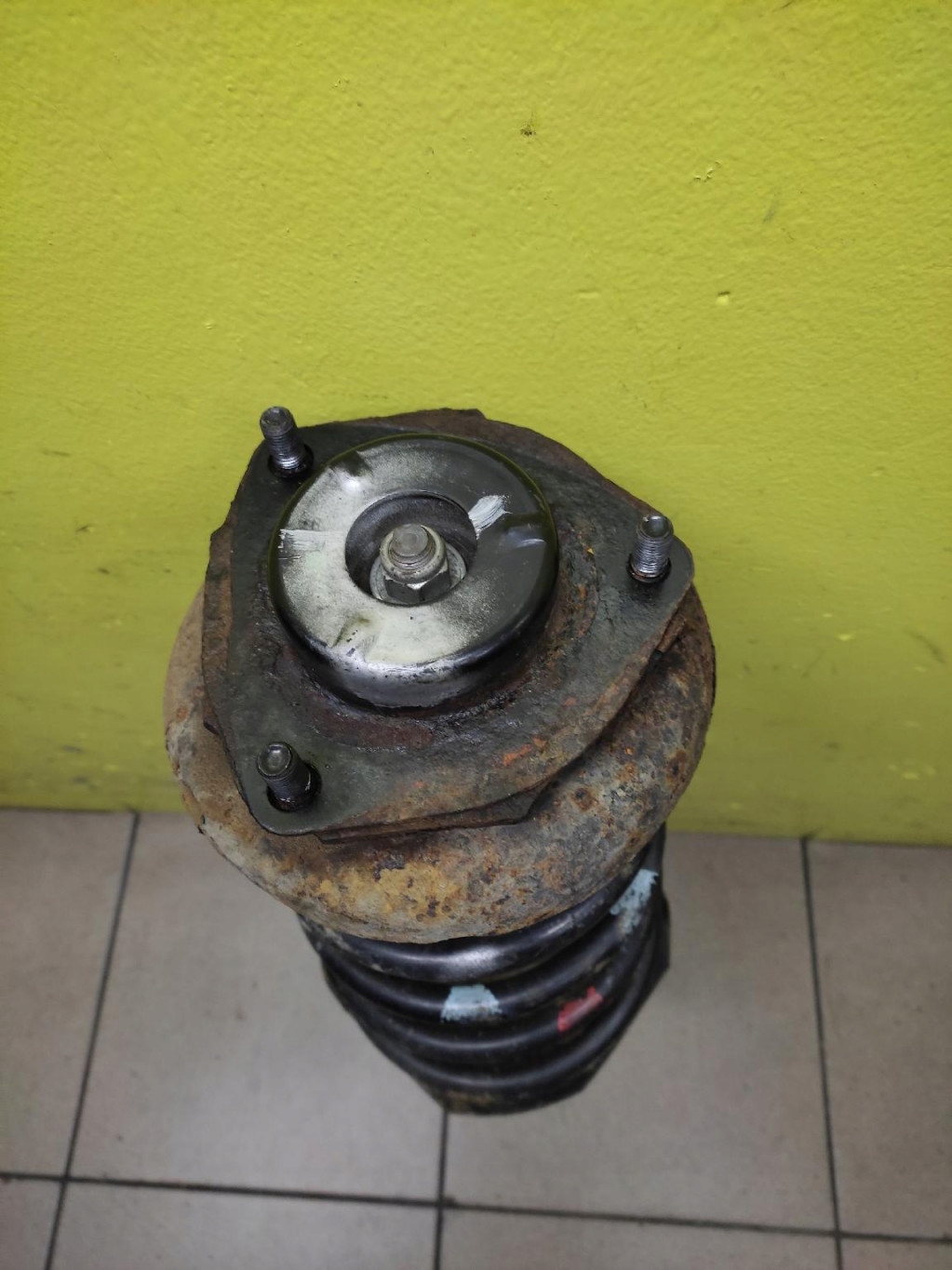 NISSAN X-TRAIL T30 2.0 McPherson right rear part