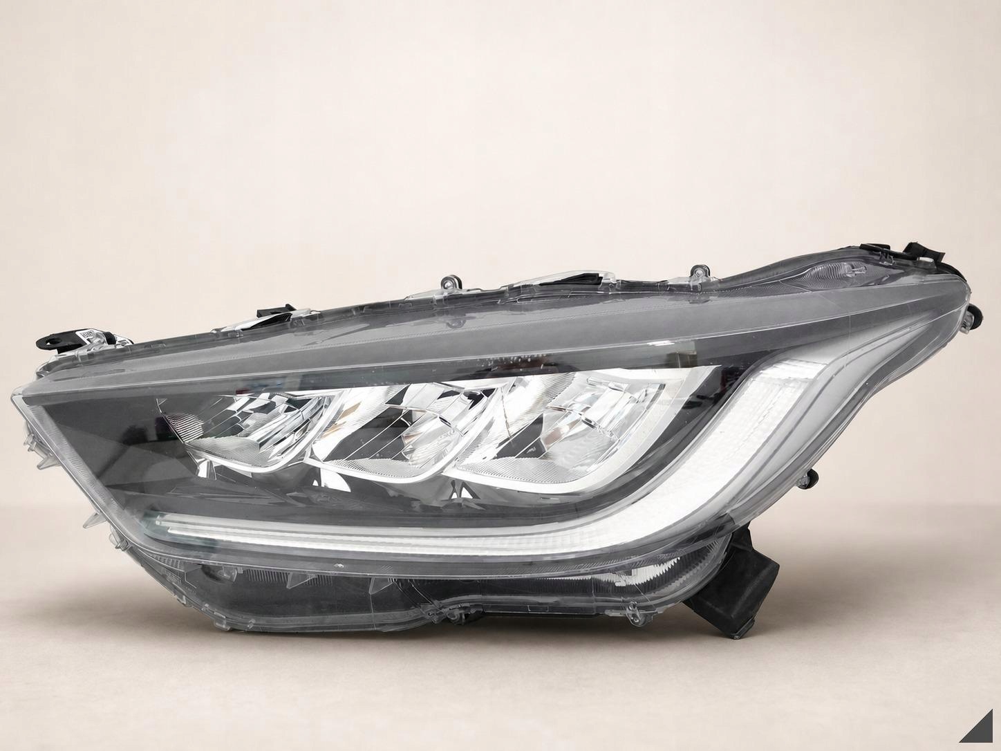 TOYOTA YARIS IV (4 GENERACJA) XP210 GR 20- light FULL LED left front EUROPA