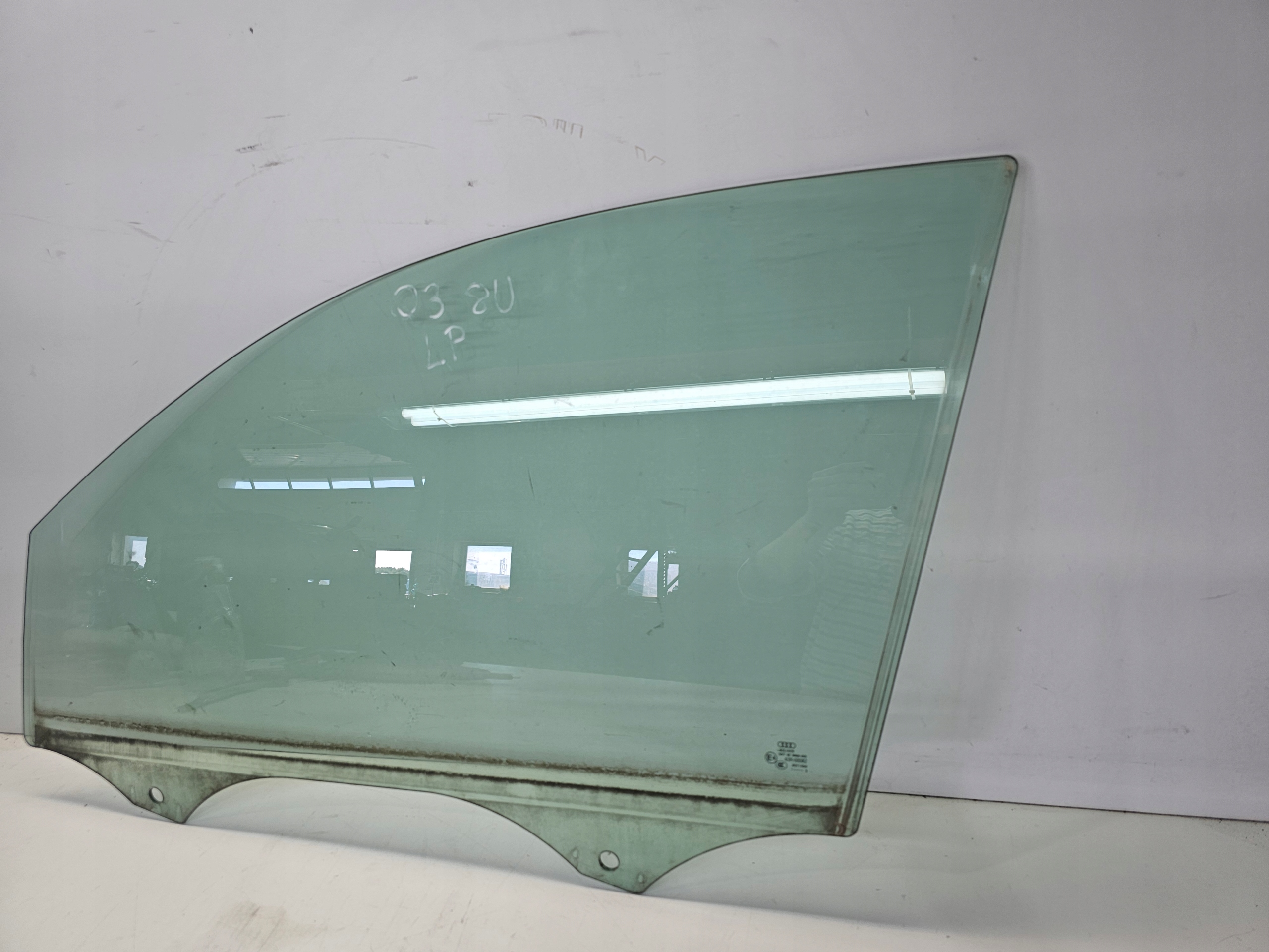 window side door left front AUDI Q3 8U 2013R