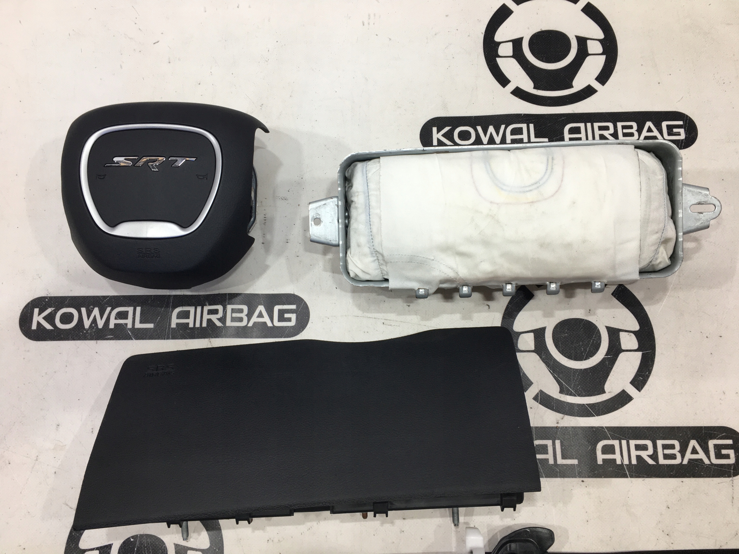 JEEP GRAND CHEROKEE WK2 SRT AIRBAG PODUSZKI JEEP GRAND CHEROKEE WK2 SRT PODUSZKI za 1000 zł z