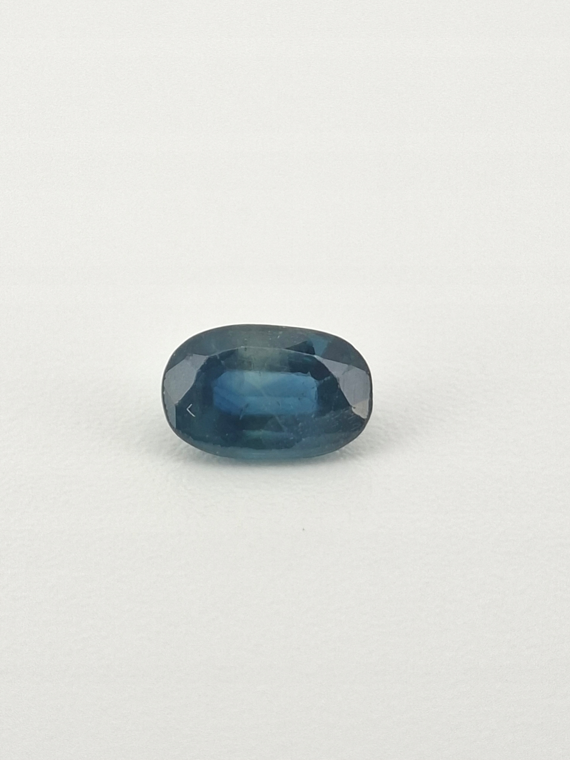 Přírodní safír Ovál 4 x 6 mm