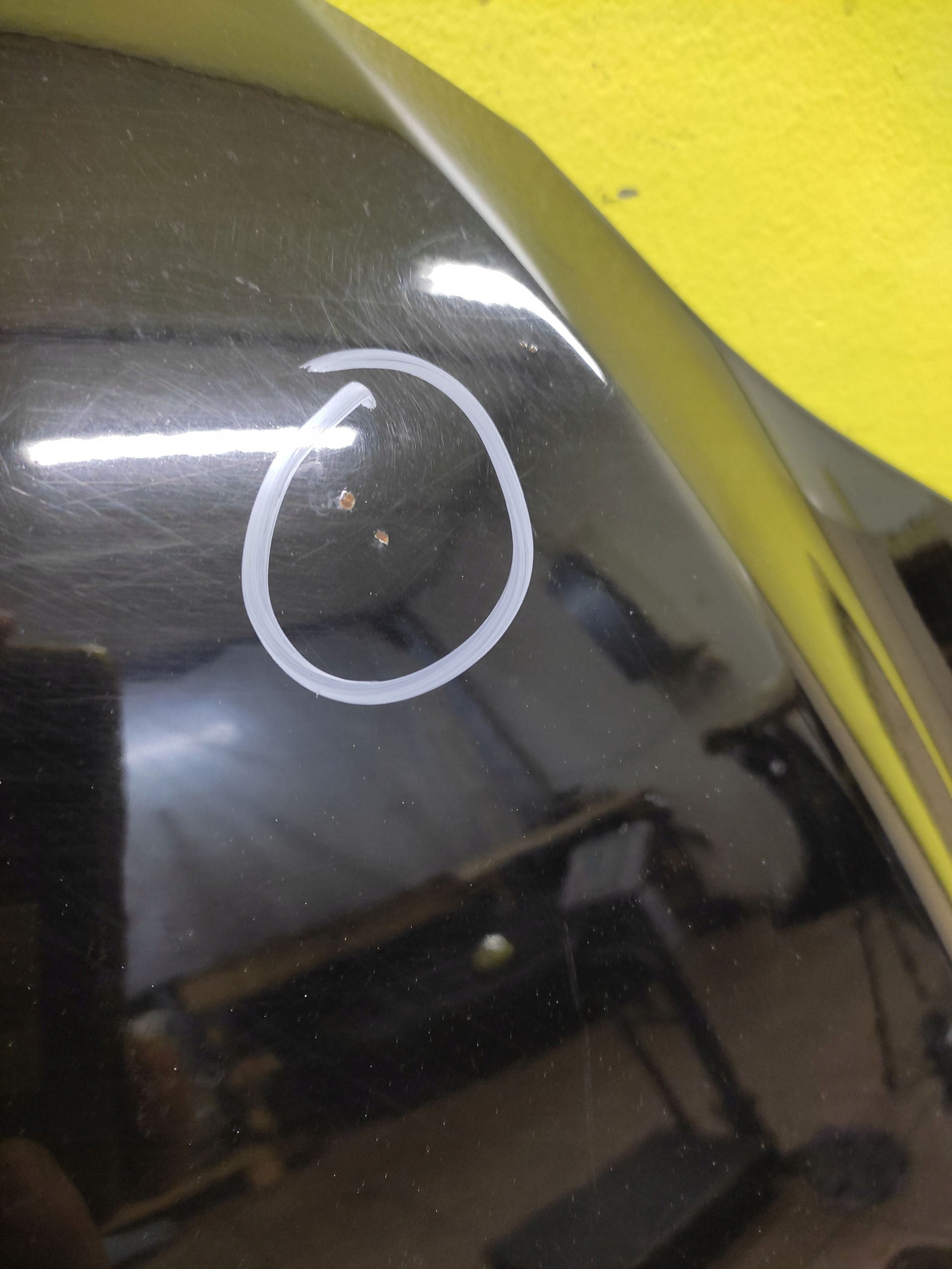 VW FOX Capot LAKIER L041