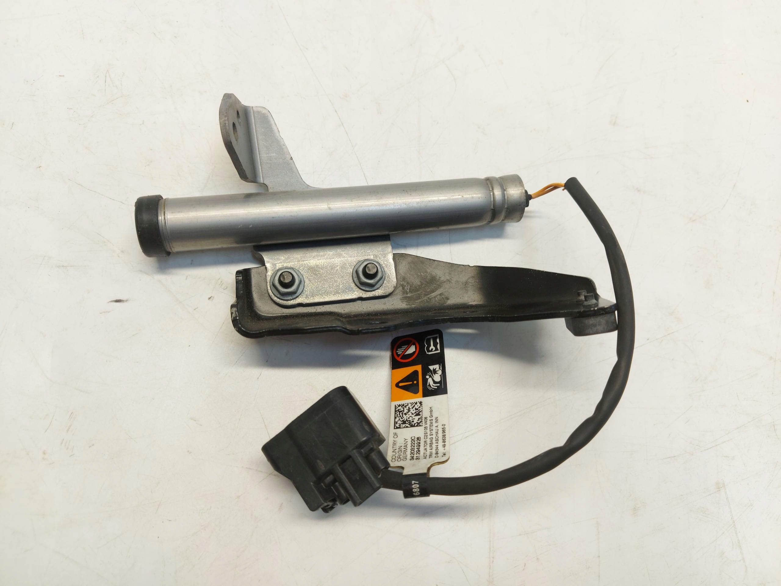 VOLVO S90 D5 sedan Naboj bonnets right 312949926