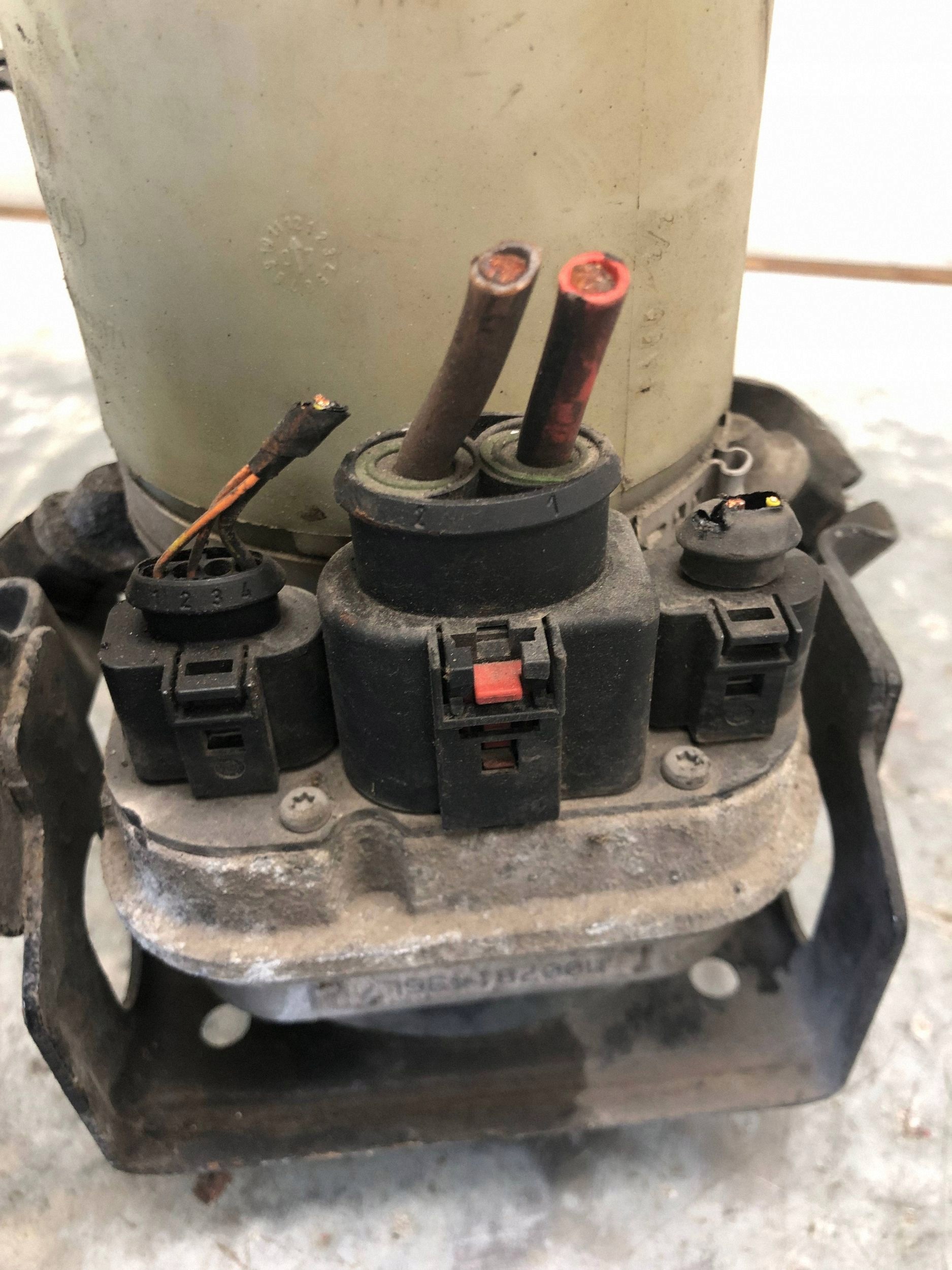 servo pump VW POLO IV LIFT 6Q0423156AB