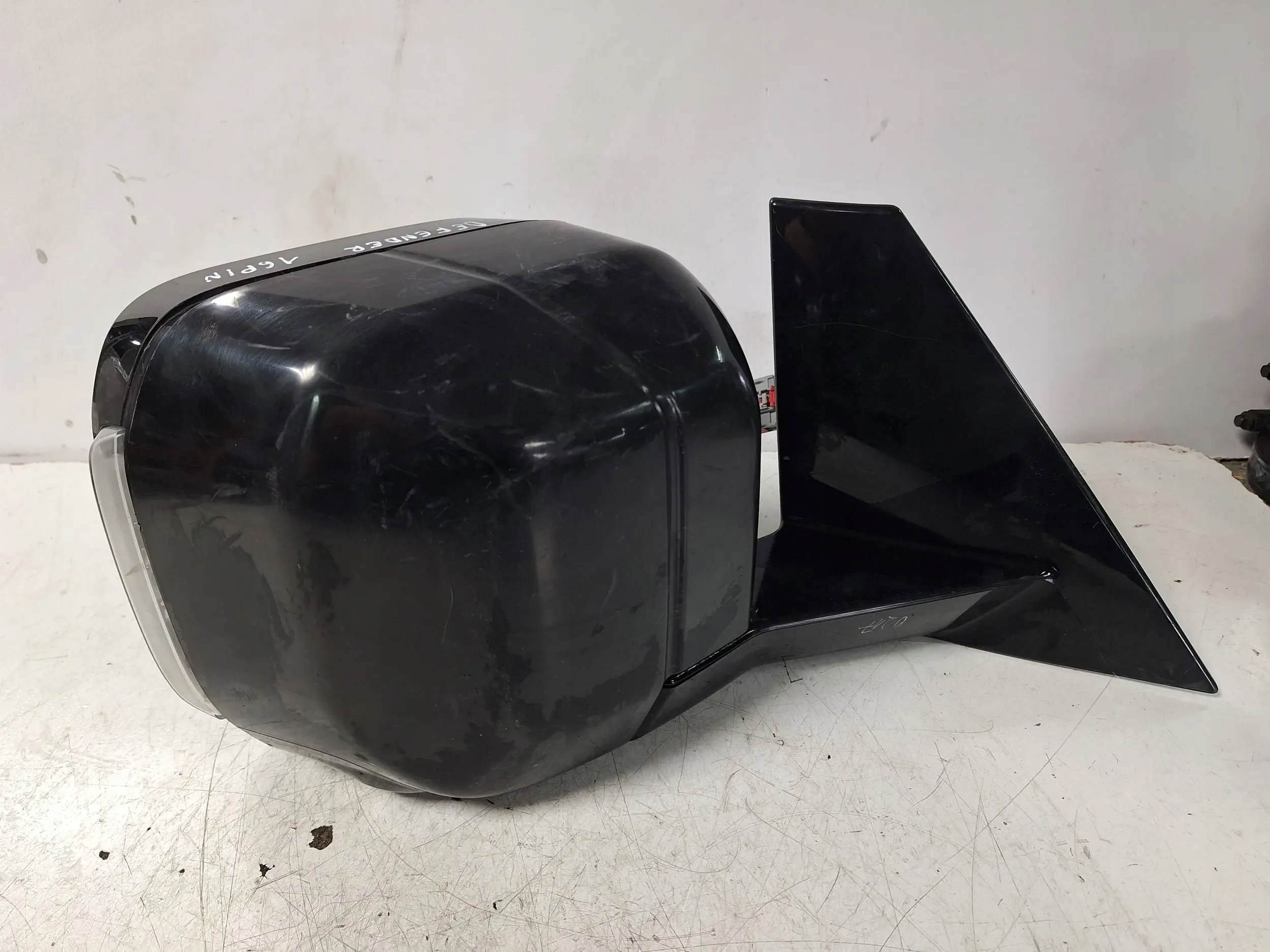 mirror right Land Rover Defender II L633 19- 16PIN