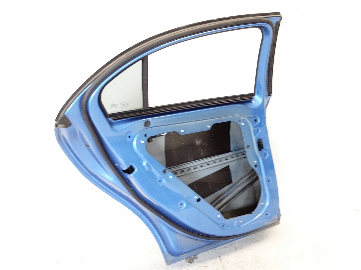 door left rear part left rear. MERCEDES A W176 LAKIER 162