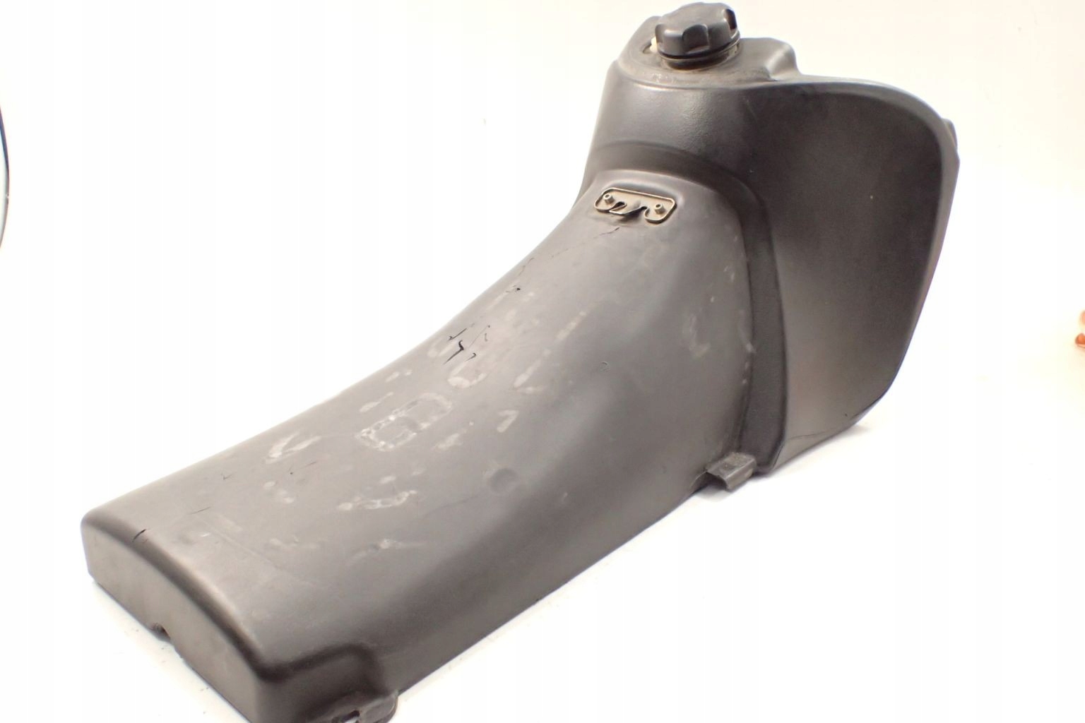 Polaris Indy 600 Widetrak Palivová nádrž