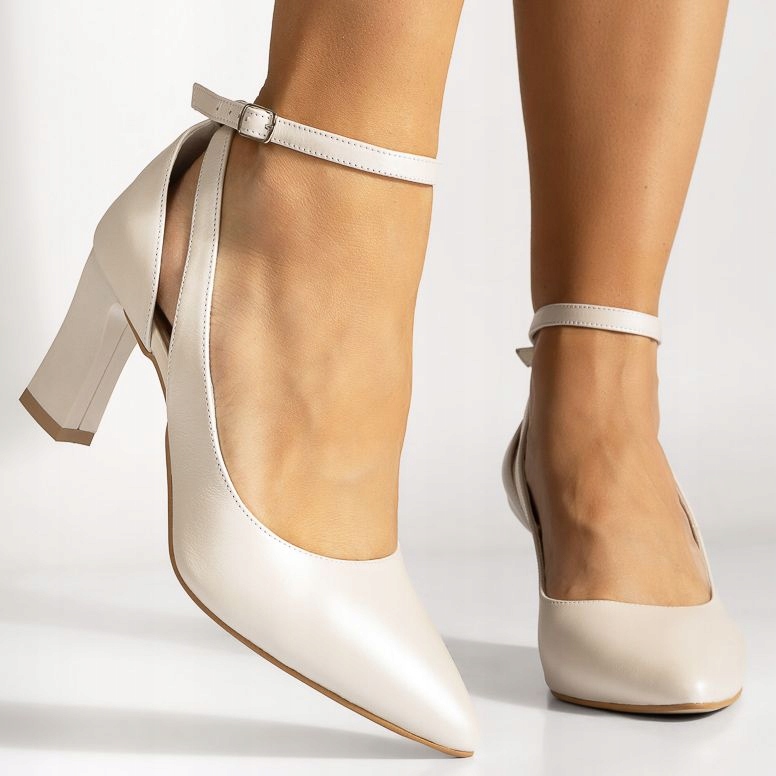 Lodičky Ve Špici Na Tvarovaném Podpatku 7 CM Polské Perlové