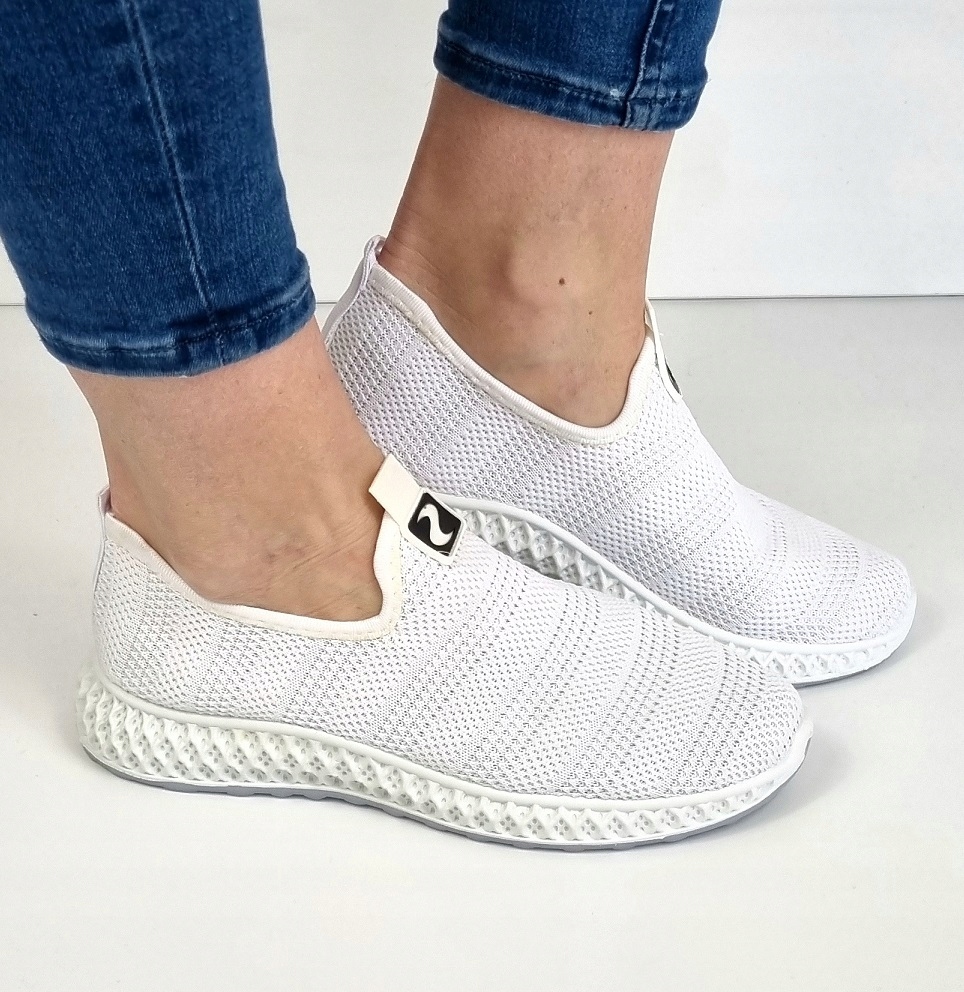 BIAŁE PŁASKIE ELASTYCZNE BUTY SKARPETA 37