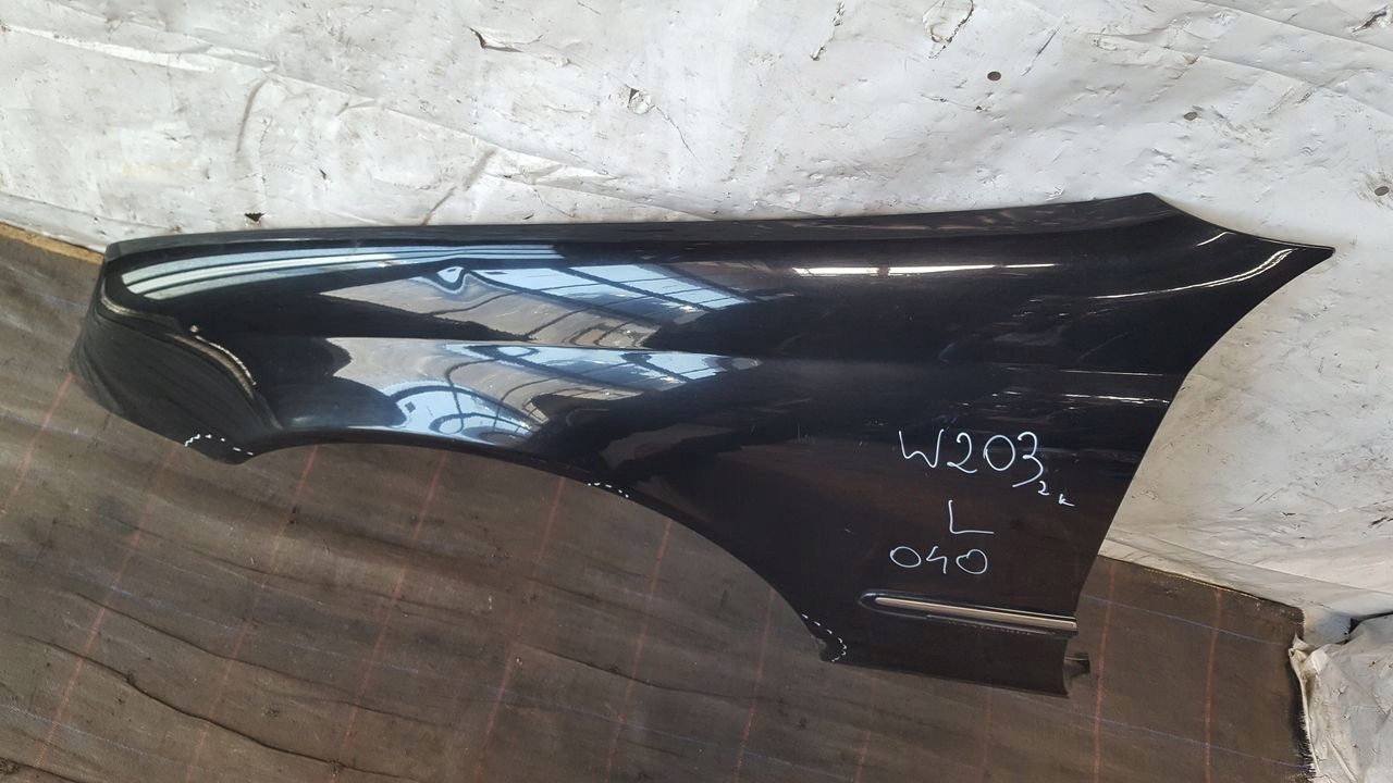 fender left front front Mercedes W203 kombi 040